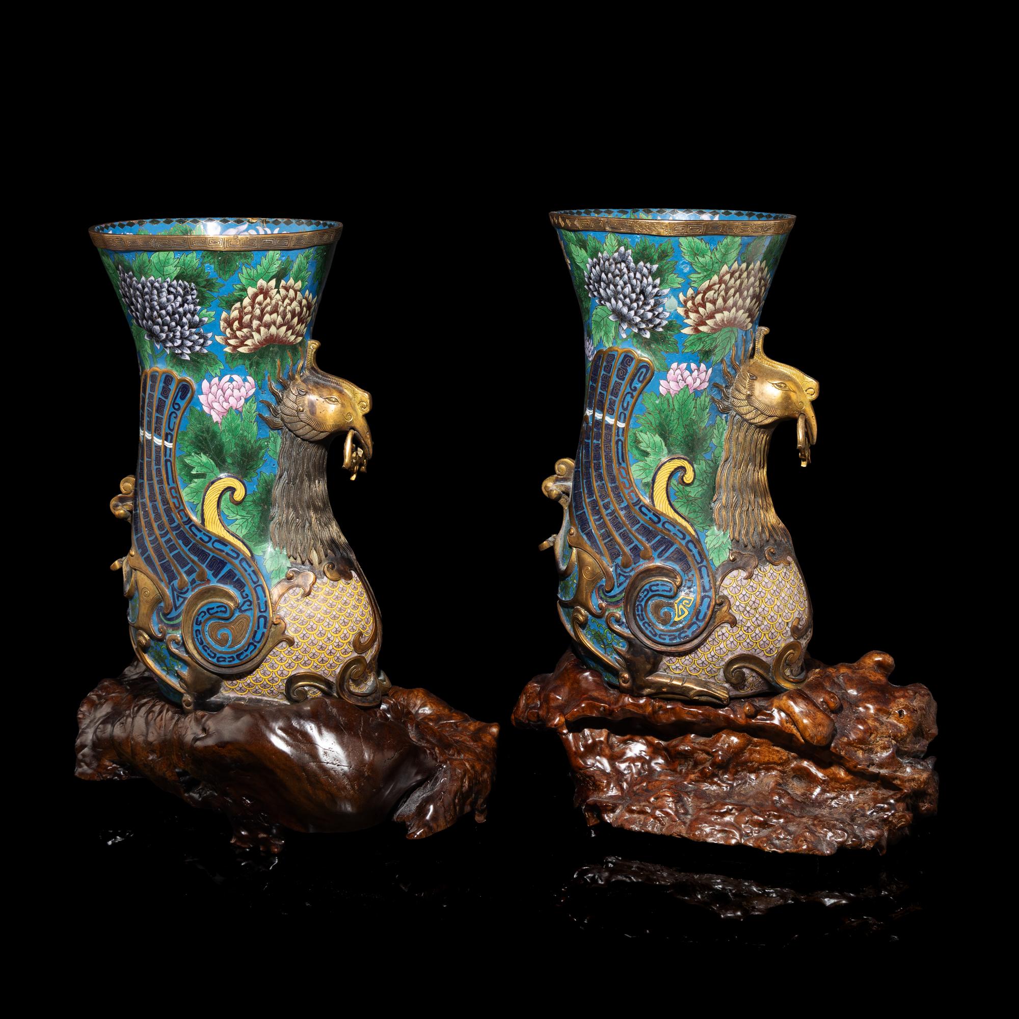 A Pair of Chinese Cloisonné Enamel Phoenix Vases, 20th Century — 近代 掐絲琺琅鳳尾觥一對