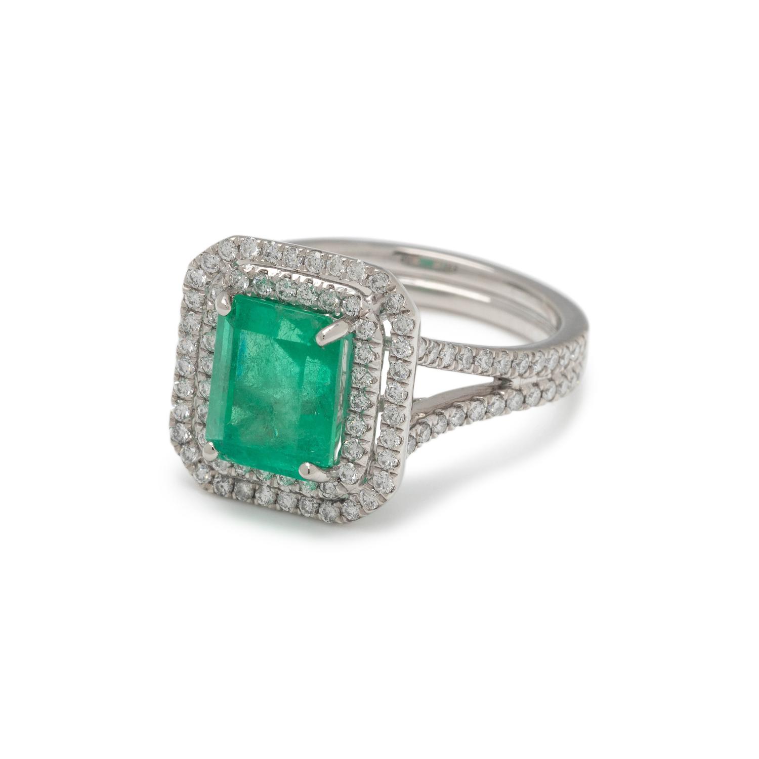 COLOMBIAN EMERALD AND DIAMOND RING
