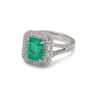 COLOMBIAN EMERALD AND DIAMOND RING