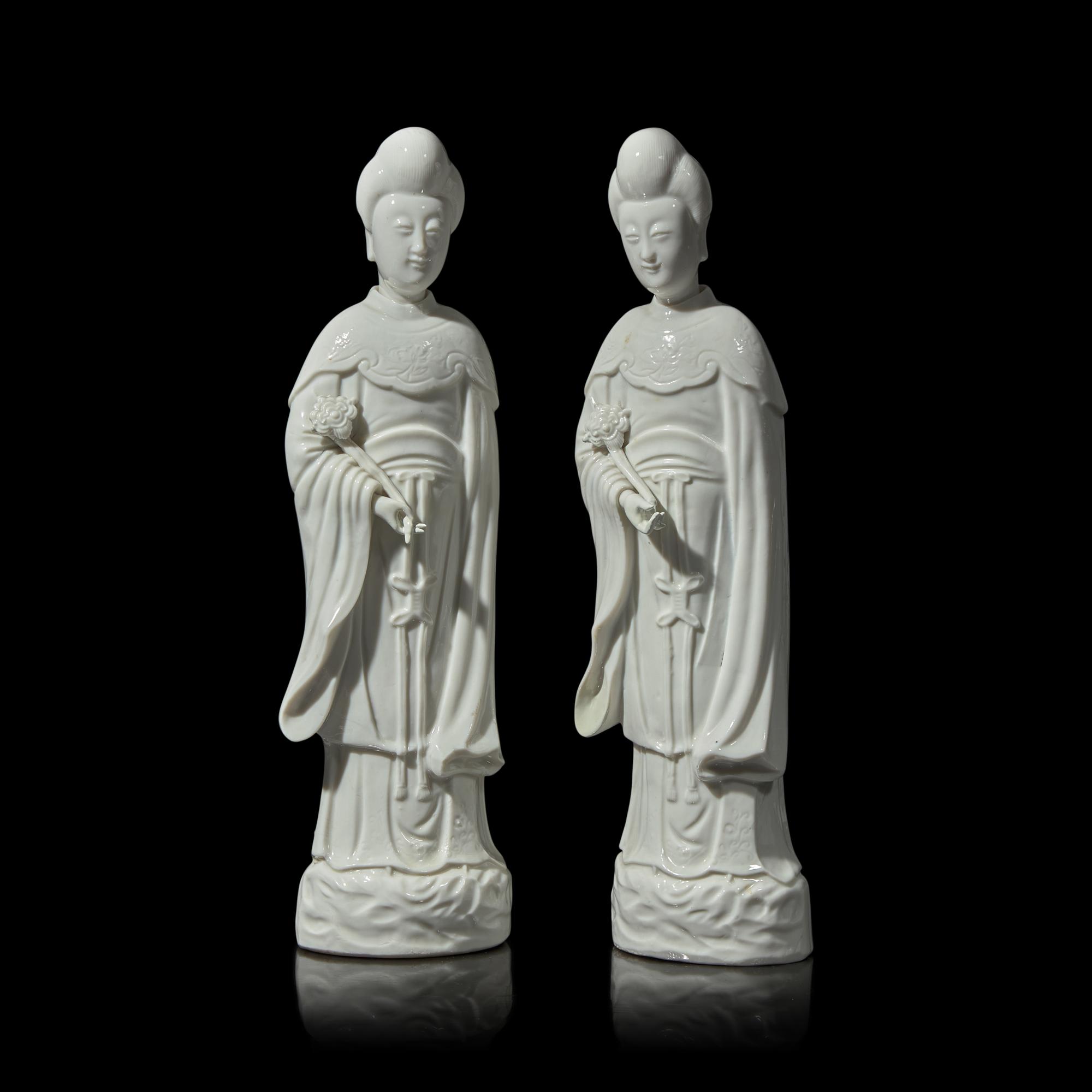 A Pair of Chinese Dehua Porcelain Figures of Meiren, Kangxi Period 清康熙 德化白瓷美人一對