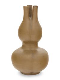 A Teadust Glazed Porcelain Triple-Neck Gourd Vase