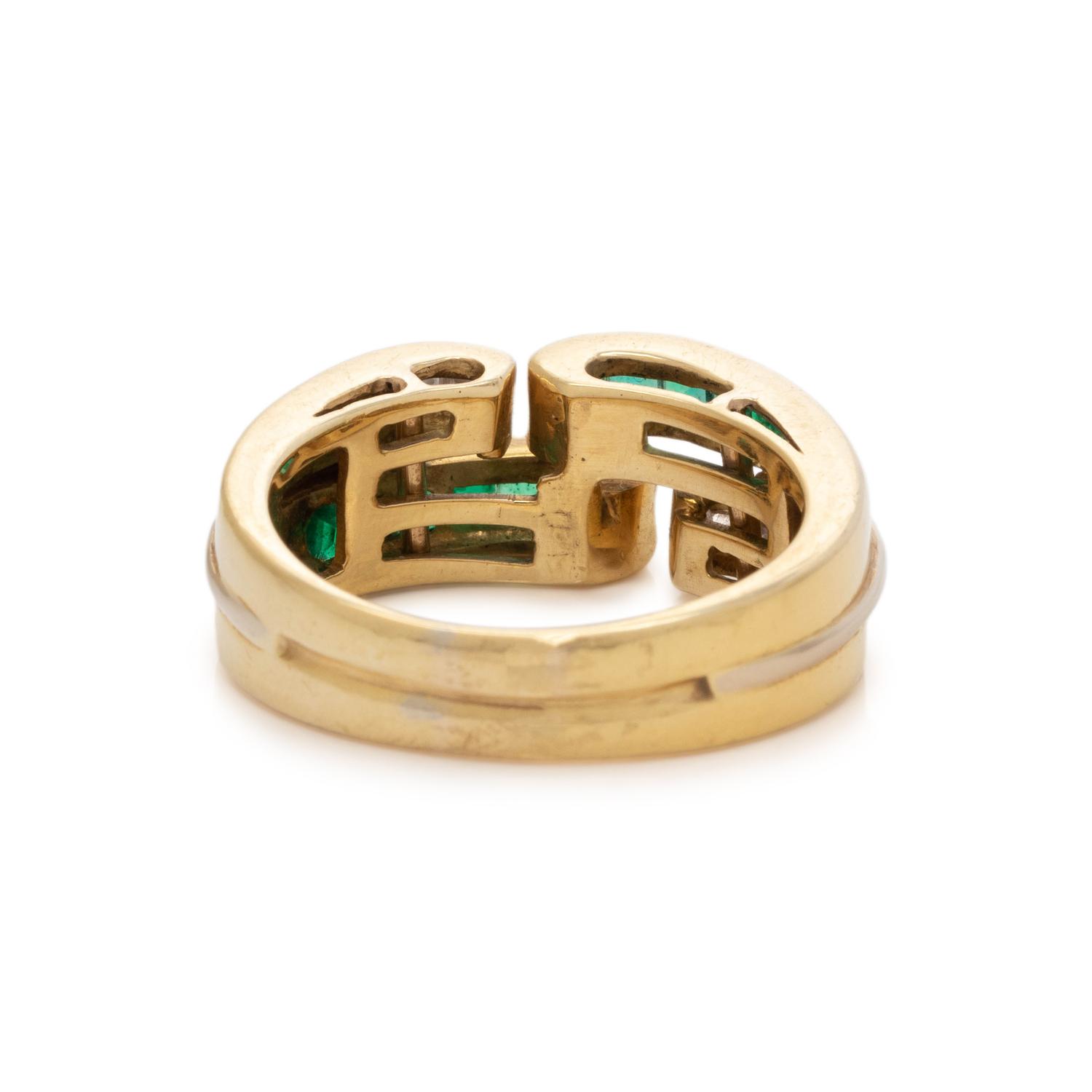 EMERALD AND DIAMOND RING
