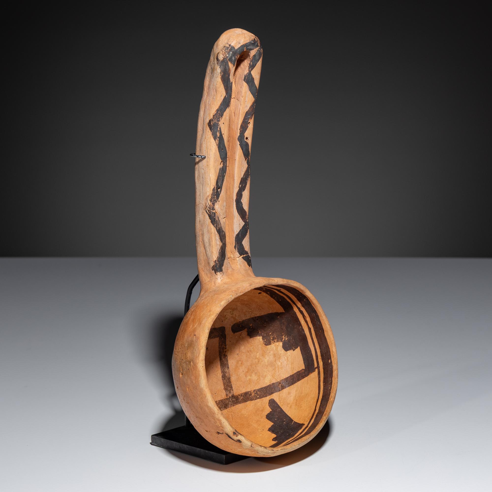 Ancestral Pueblo, Bidahochi Black-on-Orange Ladle