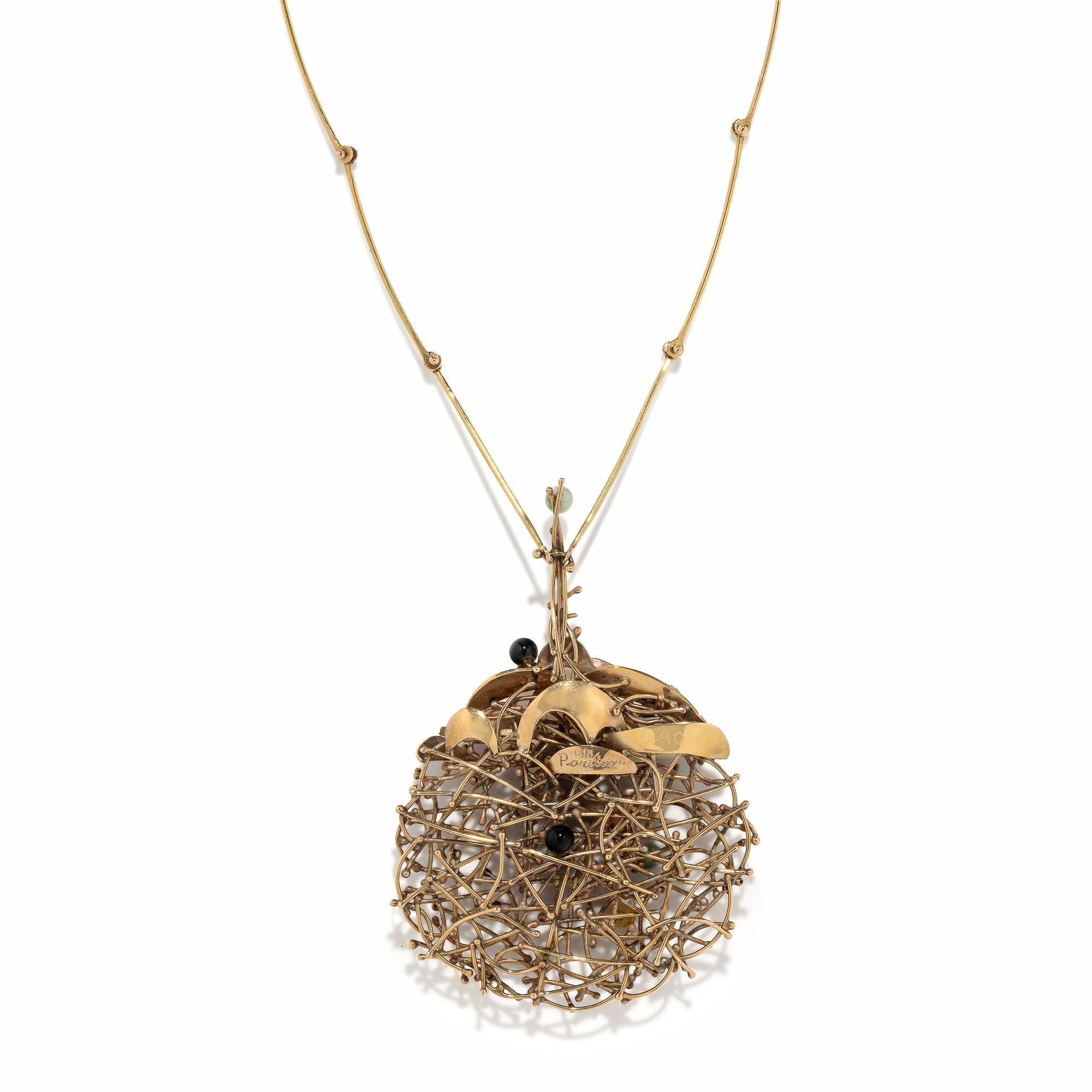 EARL PARDON, YELLOW GOLD AND HARDSTONE PENDANT NECKLACE