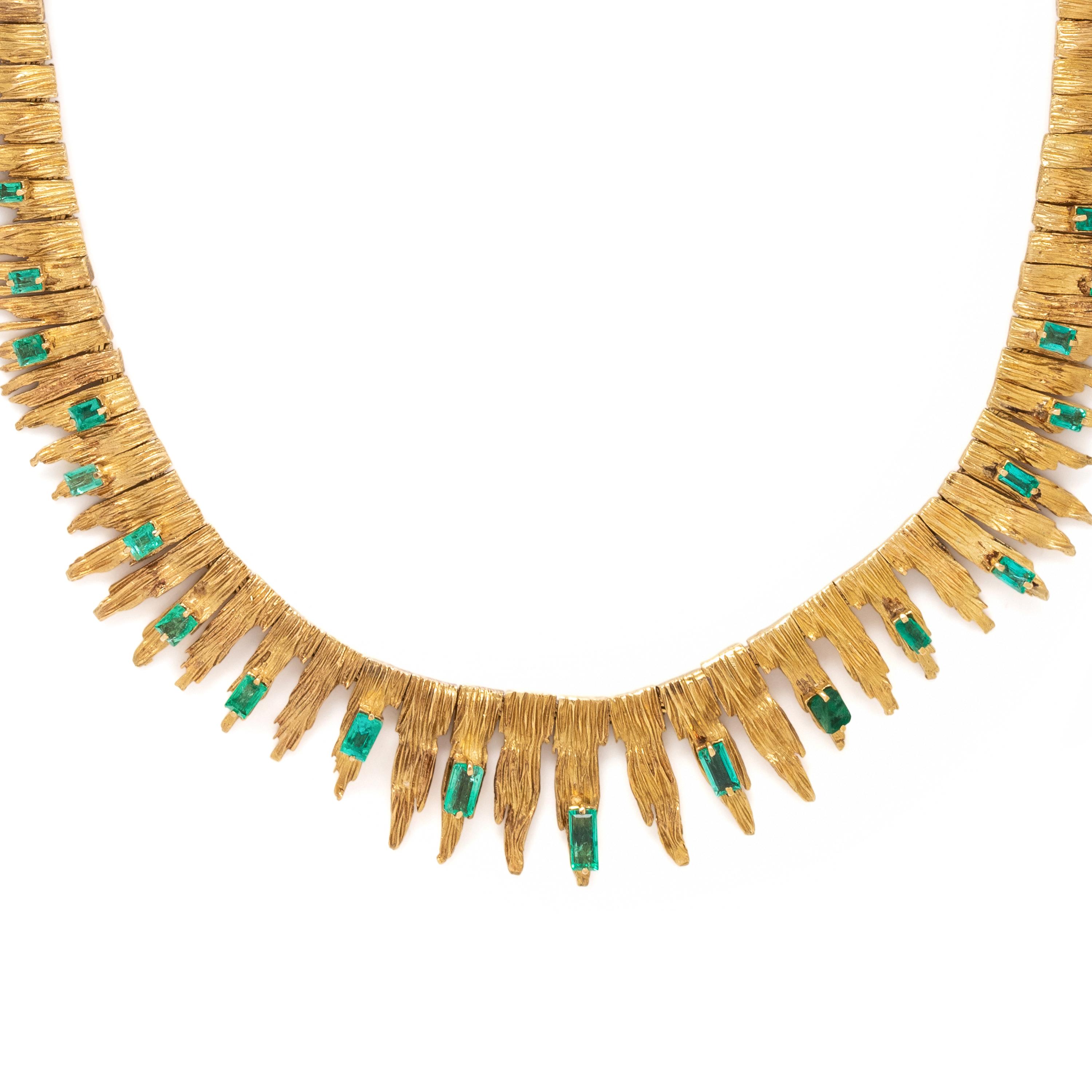 YELLOW GOLD AND EMERALD FRINGE NECKLACE