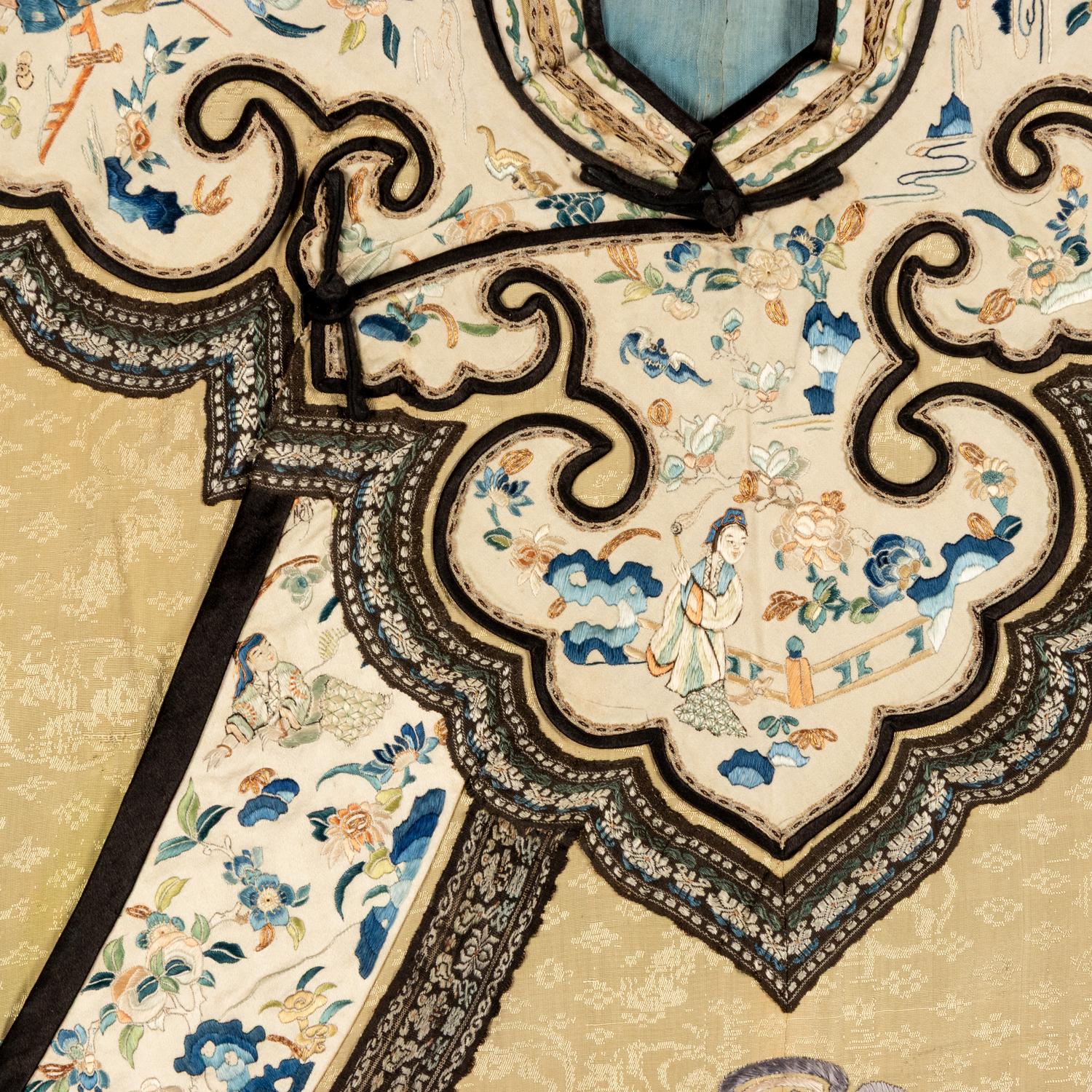 A Chinese Yellow Ground Embroidered Silk Lady's Jacket, 19th Century 清中期 黃地團花紋女大襟