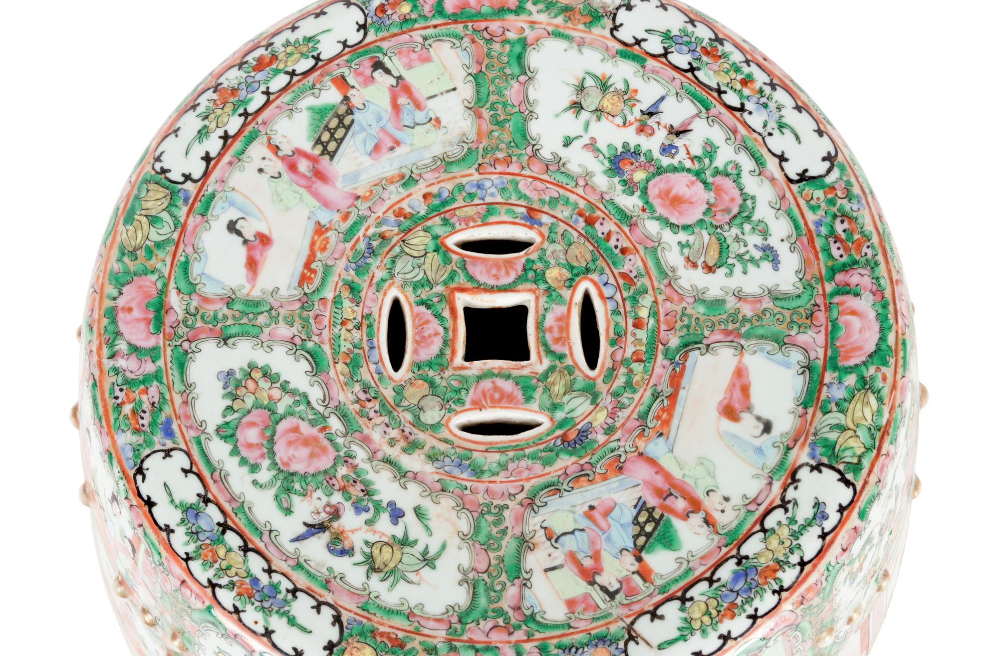 A Chinese Export Rose Medallion Porcelain Garden Seat