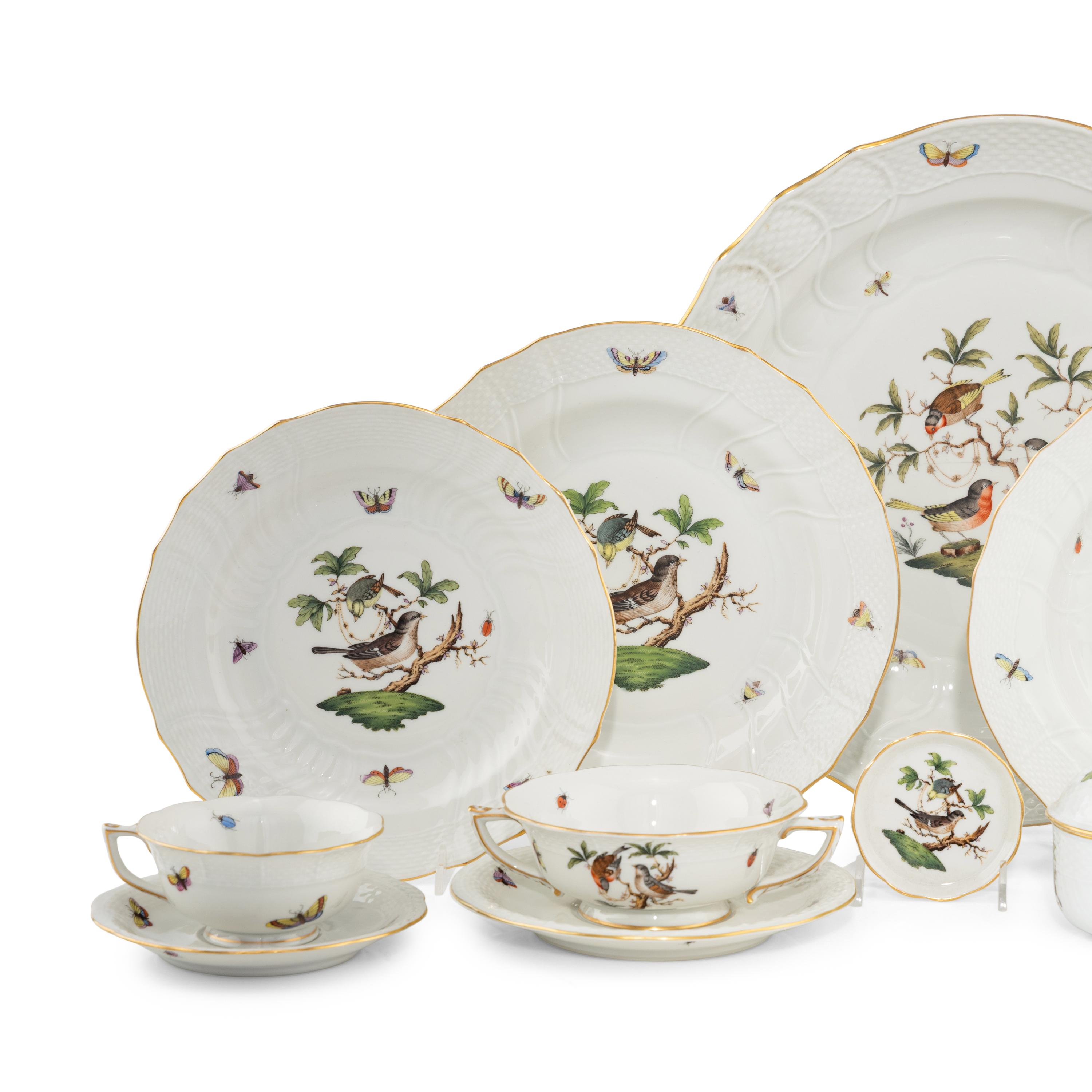 A Herend Rothschild Bird Porcelain Dinner Service