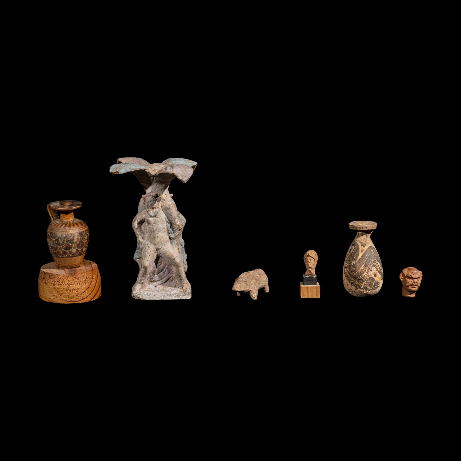 A Group of 6 Greco-Roman Figures and Vessels