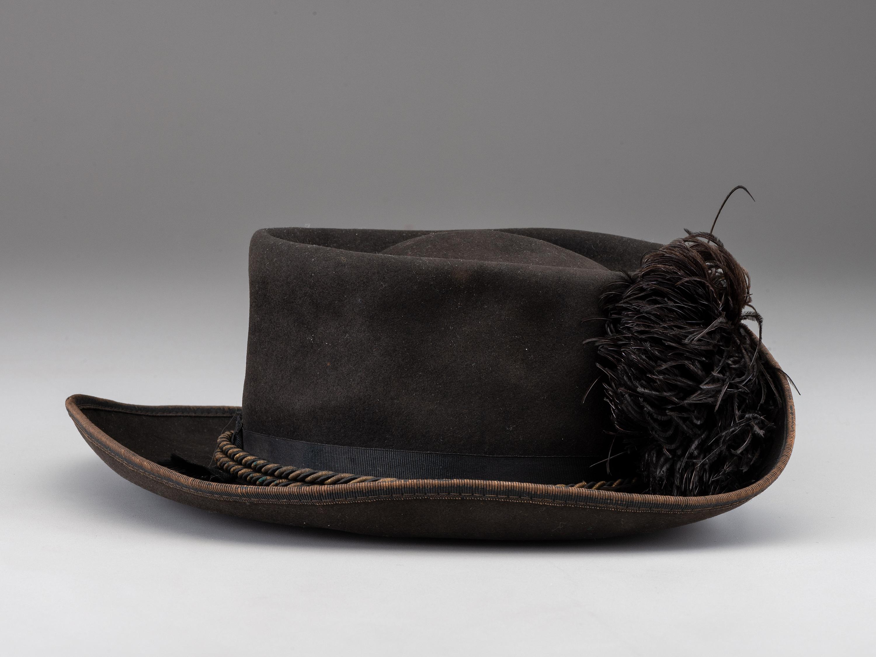 [CIVIL WAR]. Civil War US Officer's slouch hat with regimental number 104.