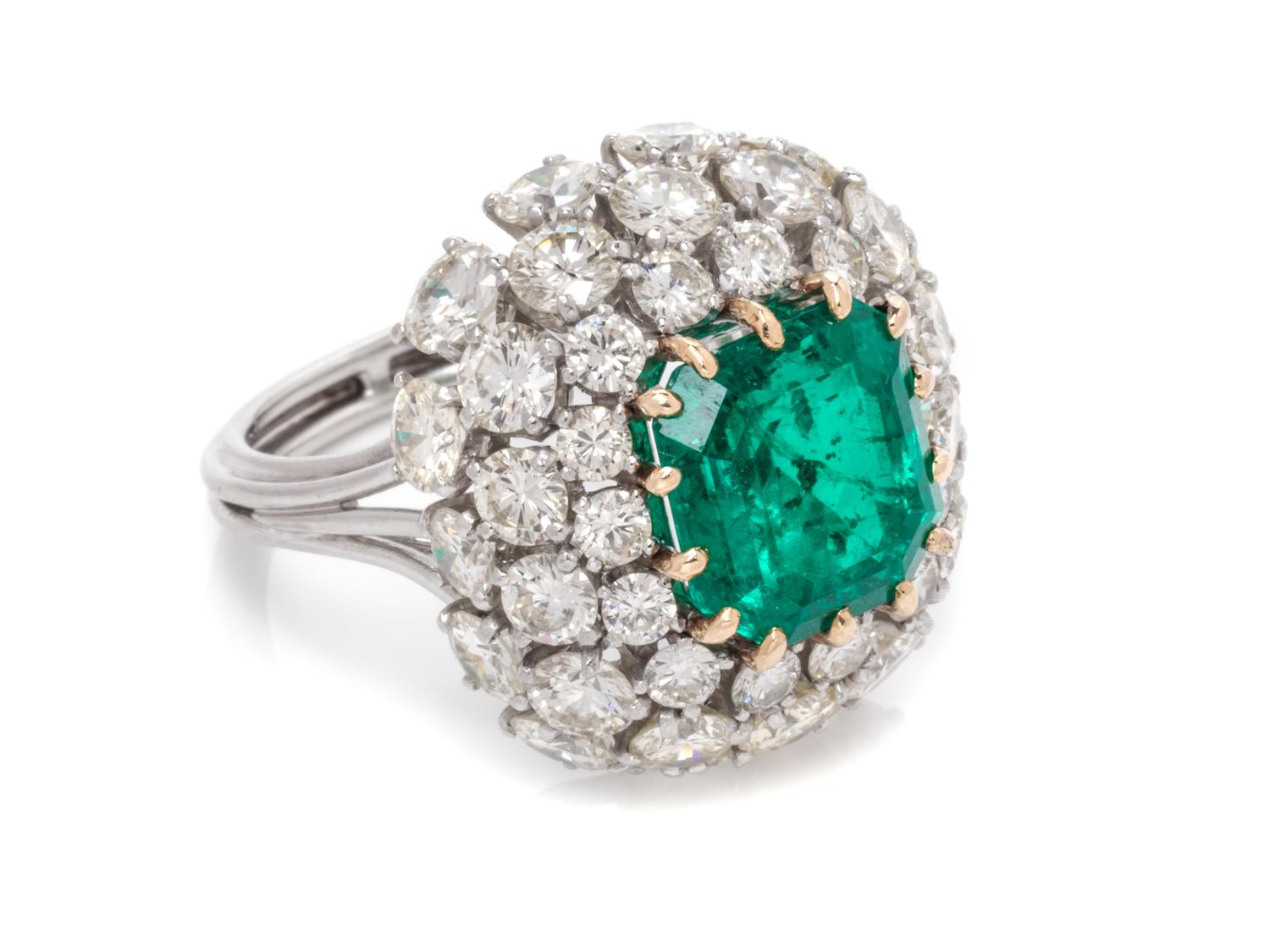 EMERALD AND DIAMOND RING
