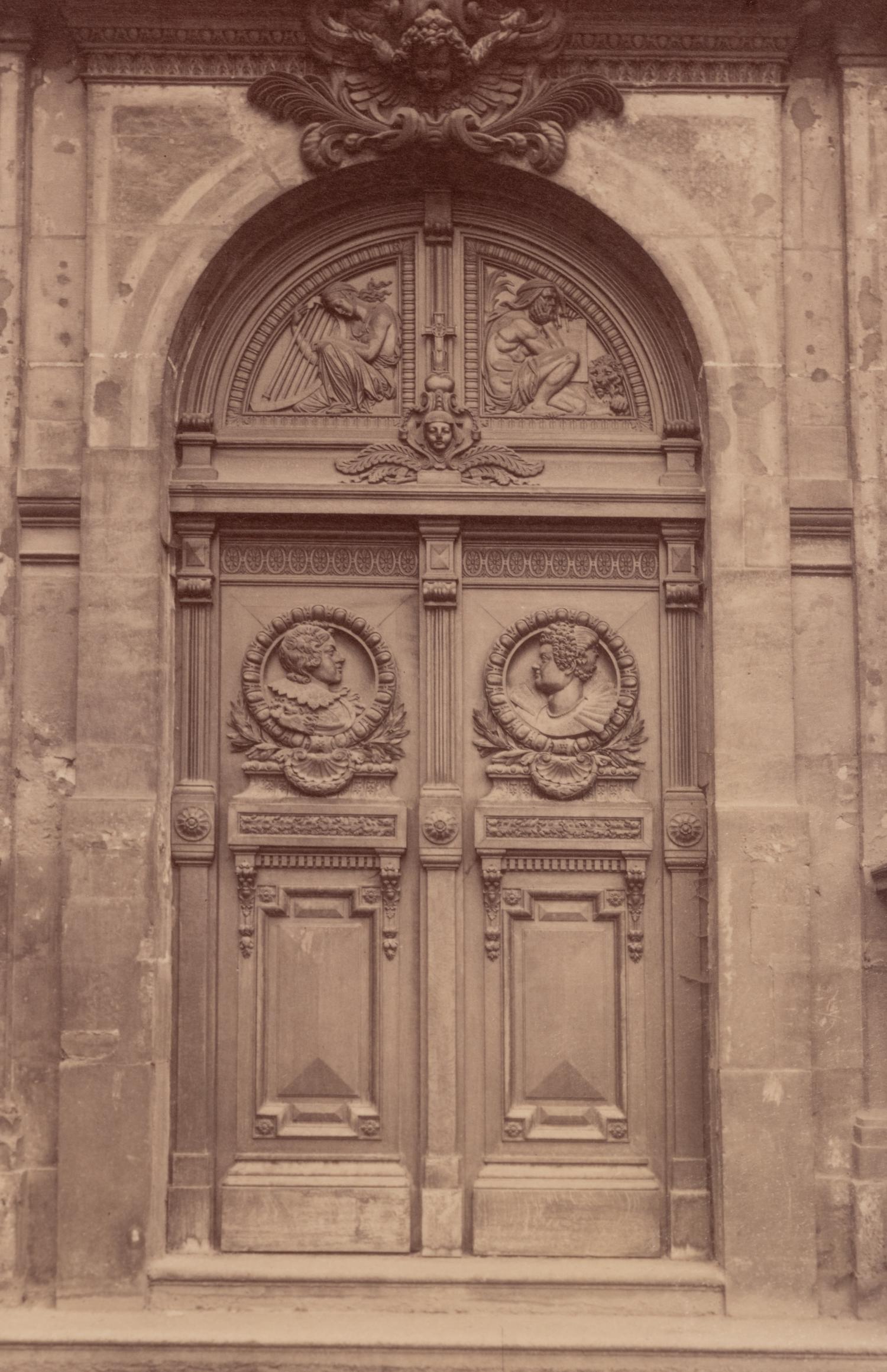 A group of four photographs ( Ètampes - maison de Diane de Poitiers , 1907; Presbytère de Saint-Sulpice, rue de Vaugirard 50 , 1900; Oratoire Marie de M é dicis, Petit Luxembourg , 1903; Fontaine de Joyeuse, 41 rue de Turenne, 3e arrondissement, 1901)