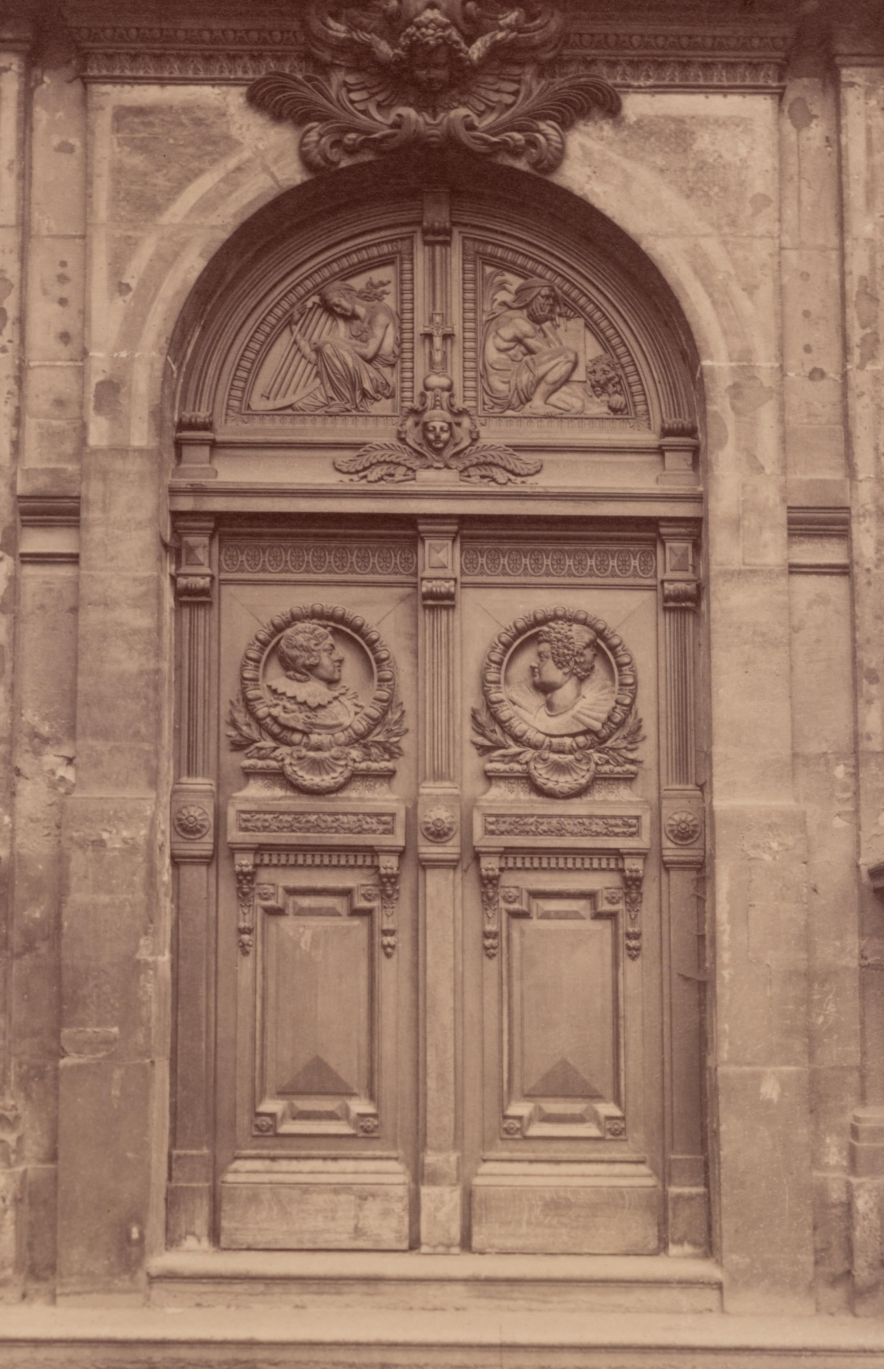 A group of four photographs ( Ètampes - maison de Diane de Poitiers , 1907; Presbytère de Saint-Sulpice, rue de Vaugirard 50 , 1900; Oratoire Marie de M é dicis, Petit Luxembourg , 1903; Fontaine de Joyeuse, 41 rue de Turenne, 3e arrondissement, 1901)