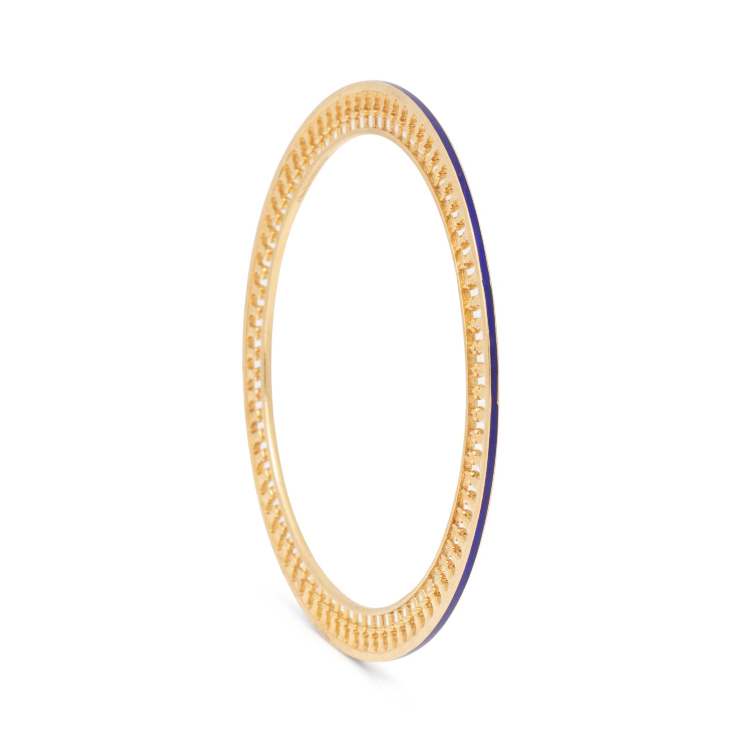TIFFANY & CO., PALOMA PICASSO, YELLOW GOLD AND ENAMEL BANGLE BRACELET