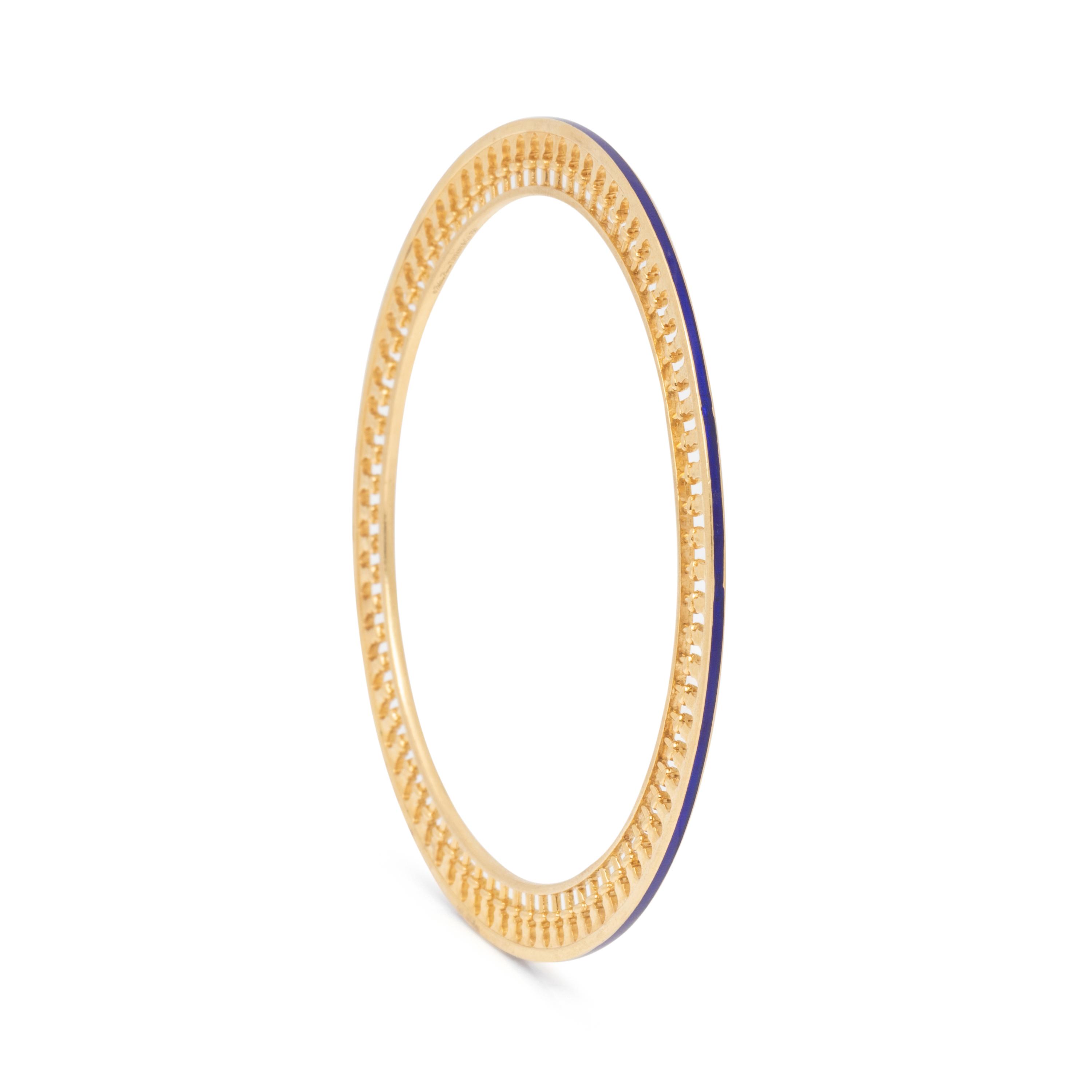 TIFFANY & CO., PALOMA PICASSO, YELLOW GOLD AND ENAMEL BANGLE BRACELET