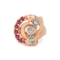RETRO, BICOLOR GOLD, RUBY AND DIAMOND RING