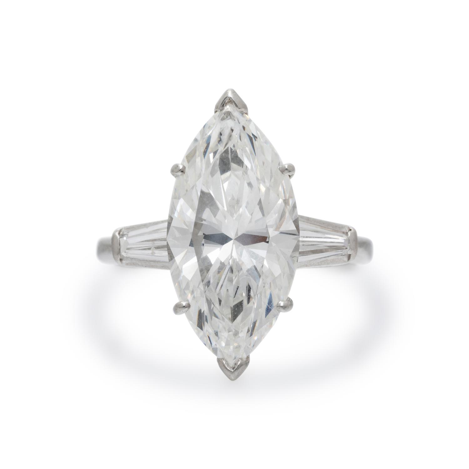MARQUISE CUT DIAMOND AND PLATINUM RING