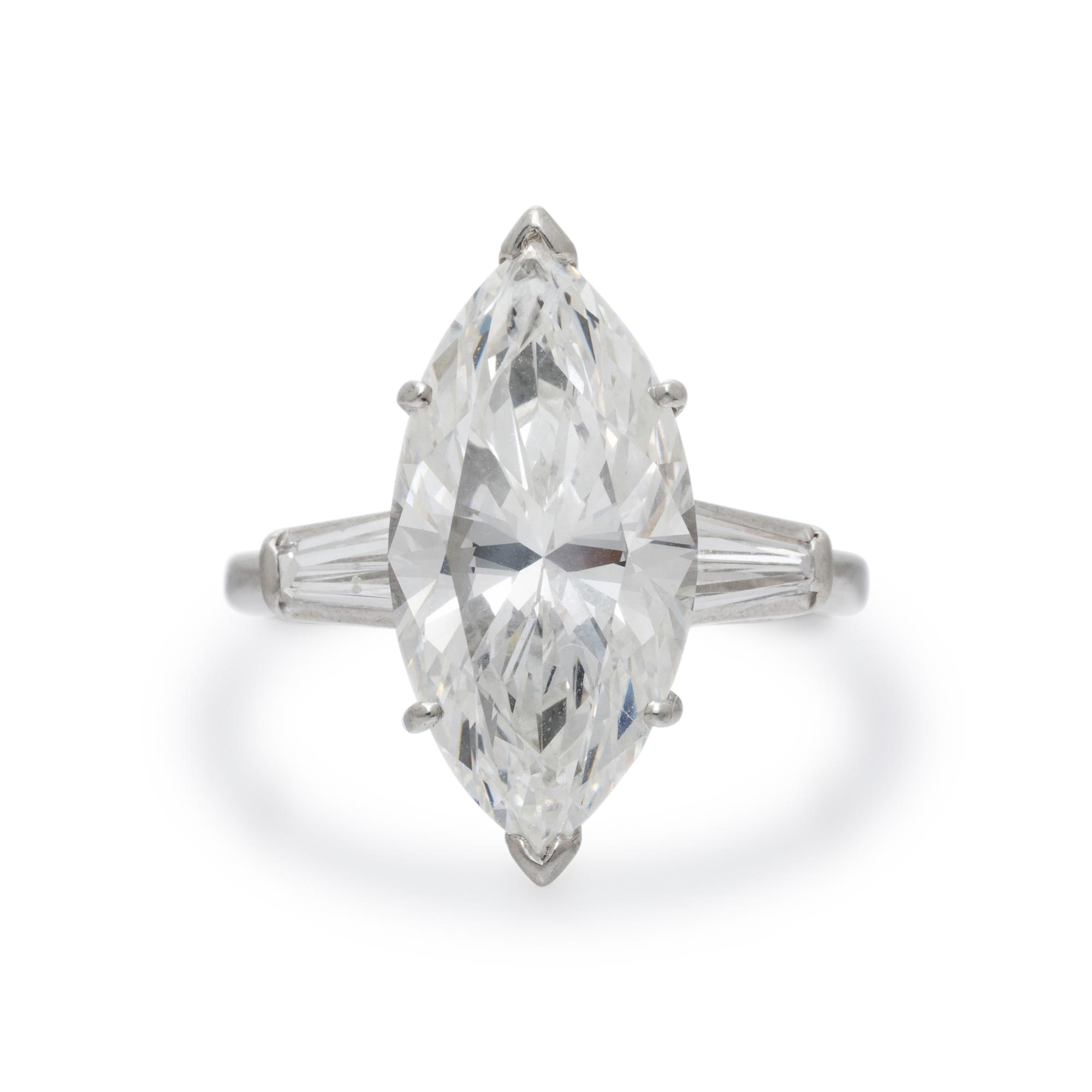 MARQUISE CUT DIAMOND AND PLATINUM RING