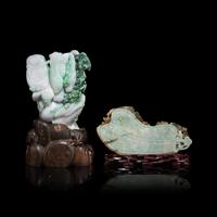 Two Chinese Jade and Jadeite Carvings, 20th Century 近代 翡翠擺件兩尊