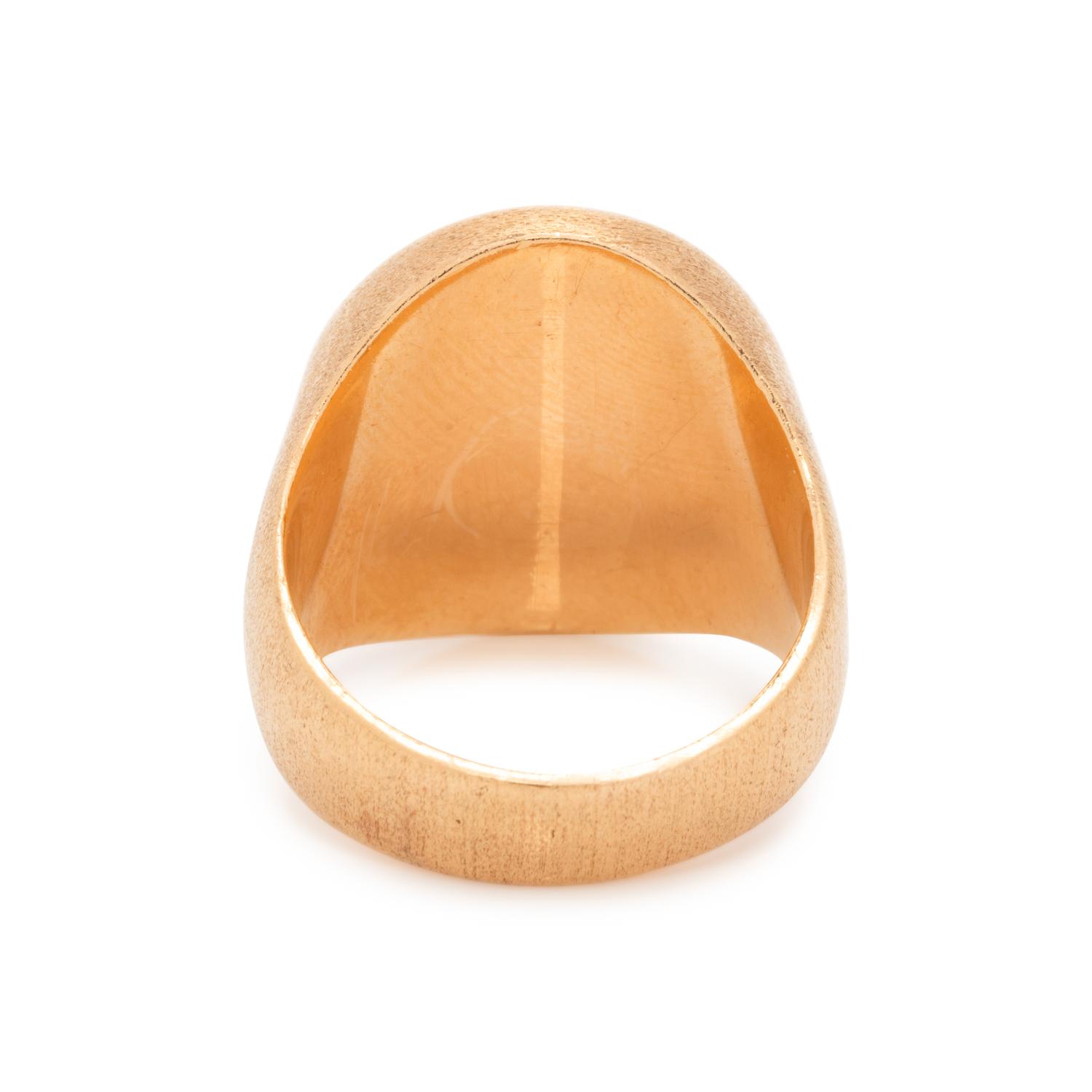 YELLOW GOLD AND DIAMOND RING