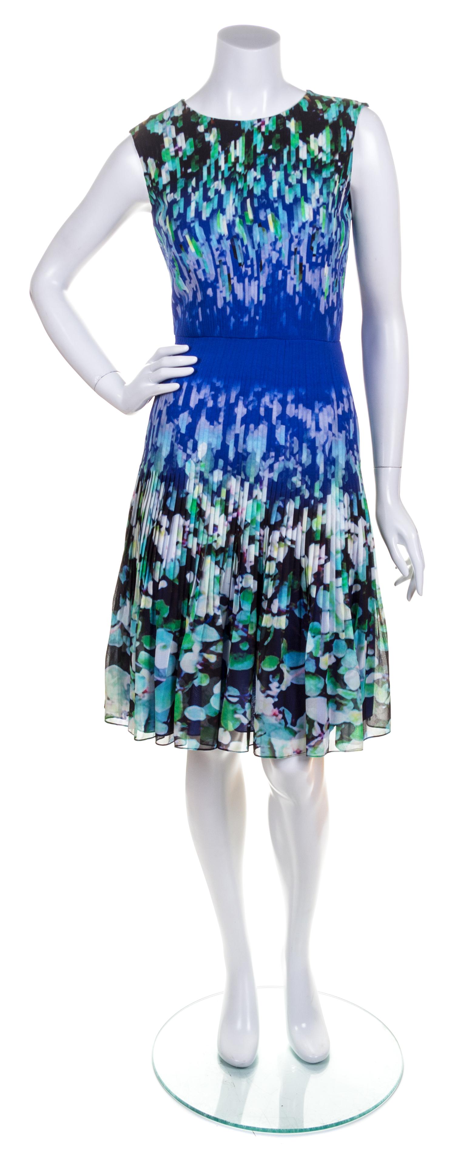 An Oscar de la Renta Blue Silk Pleated Dress, Size: 6.