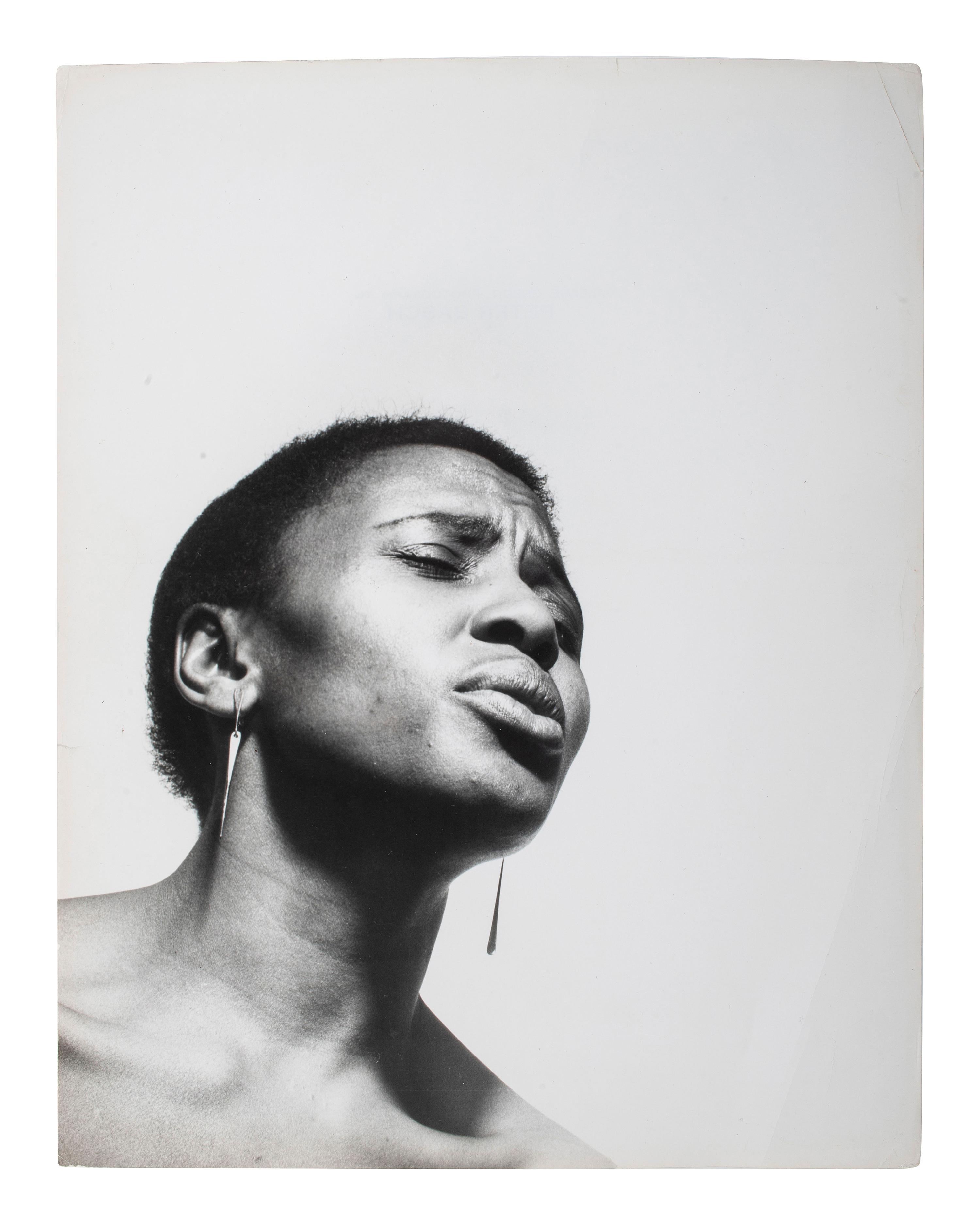 [PHOTOGRAPHY]. BASCH, Peter (1921-2004), photographer. Makeba . New York, ca 1970.