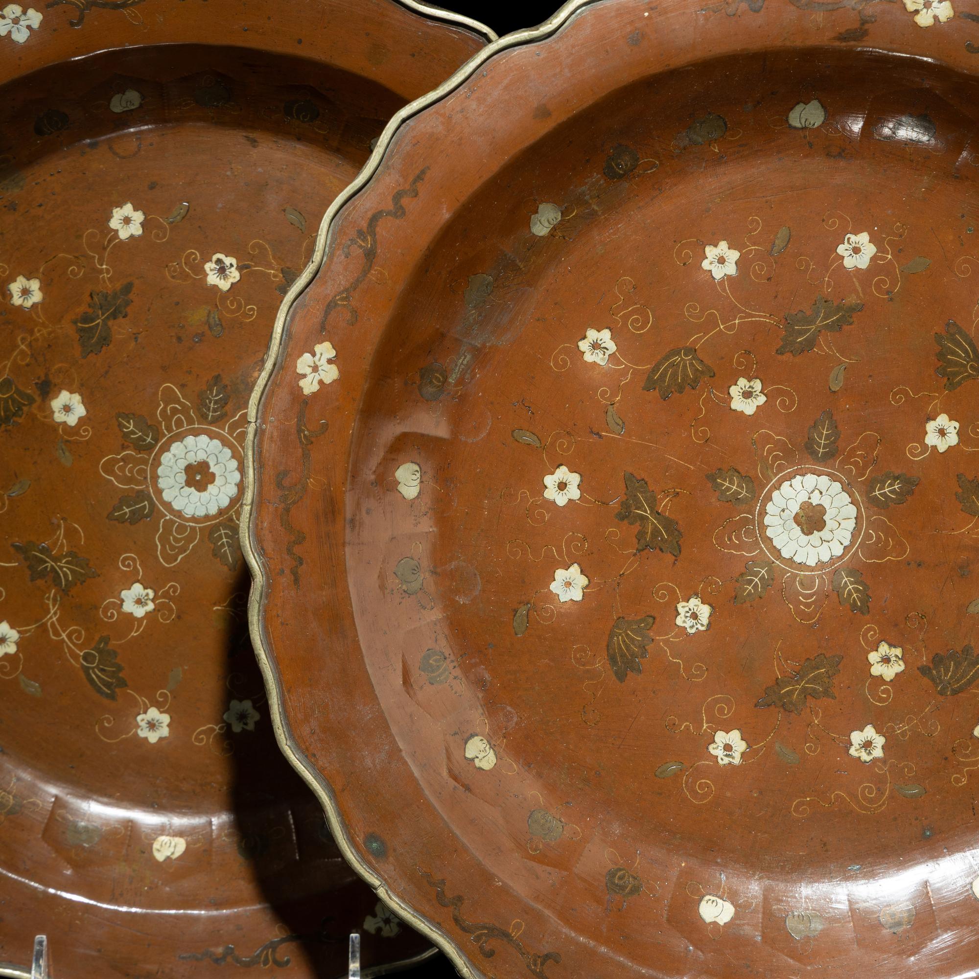 A Pair of Japanese Silver Inlaid Lacquered Chargers, 19th Century