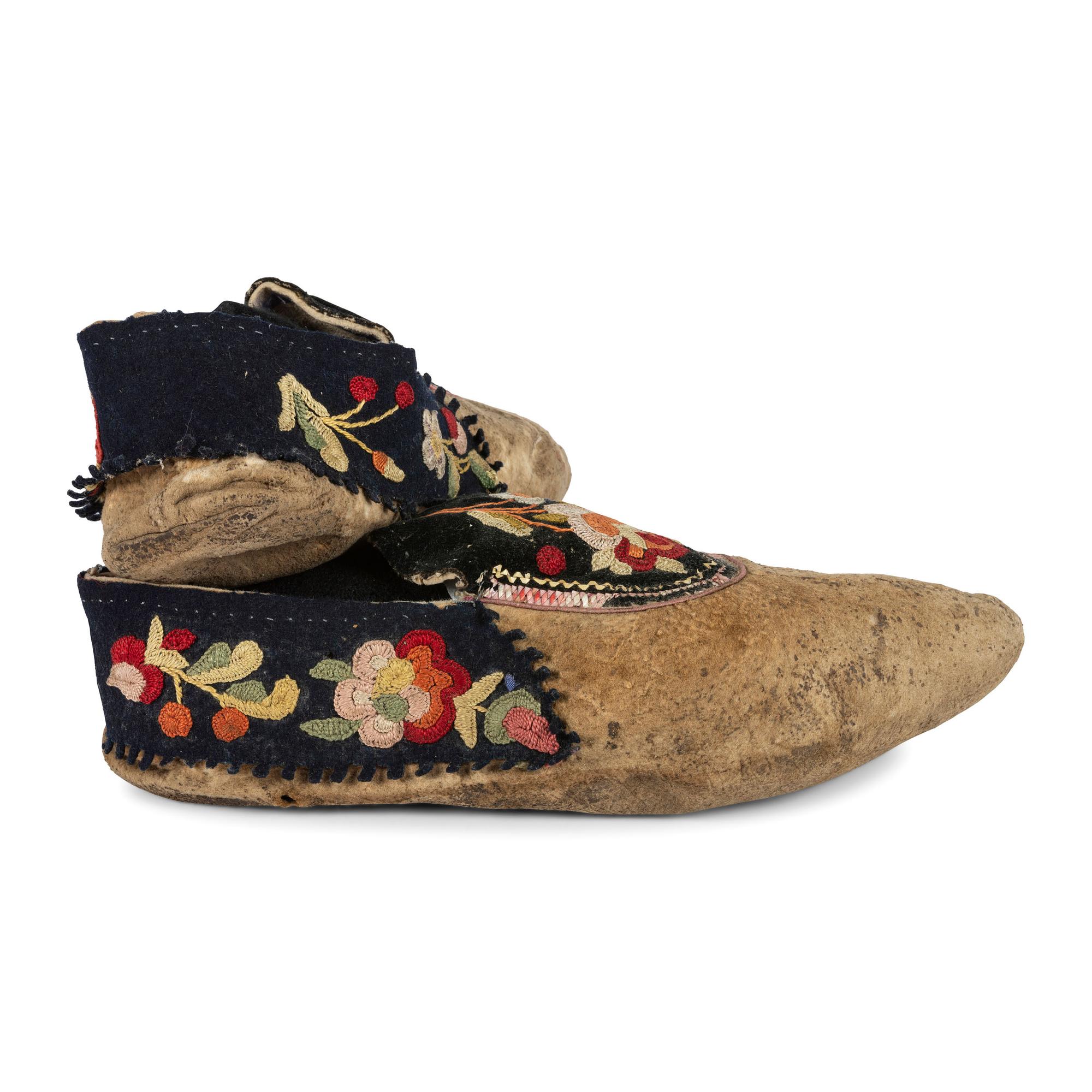 Haudenosaunee Quilled and Embroidered Hide Moccasins