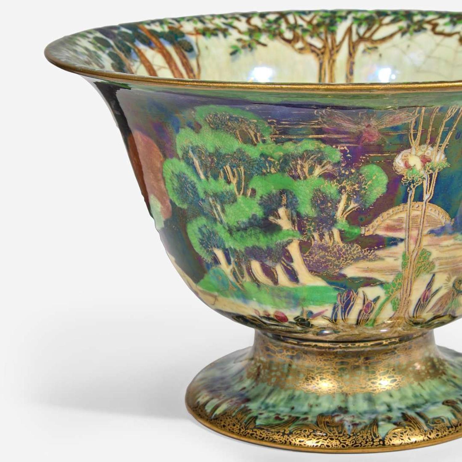 A Wedgwood Fairyland Lustre Antique Center Bowl UK, circa 1925