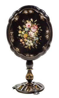 A Victorian Lacquered Tilt-Top Tea Table Height 27 x width 21 1/2 x depth 25 1/2 inches. — 19TH CENTURY