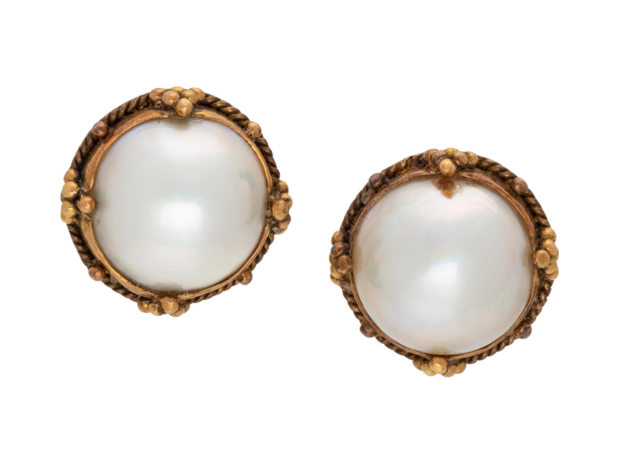 A Pair of 18 Karat Yellow Gold and Cultured Pearl Earclips,