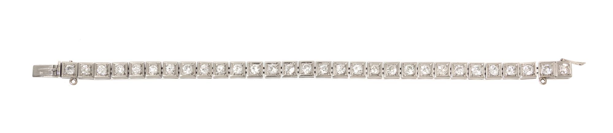 An 18 Karat White Gold and Diamond Bracelet, French, 16.50 dwts.