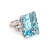 AQUAMARINE AND DIAMOND RING