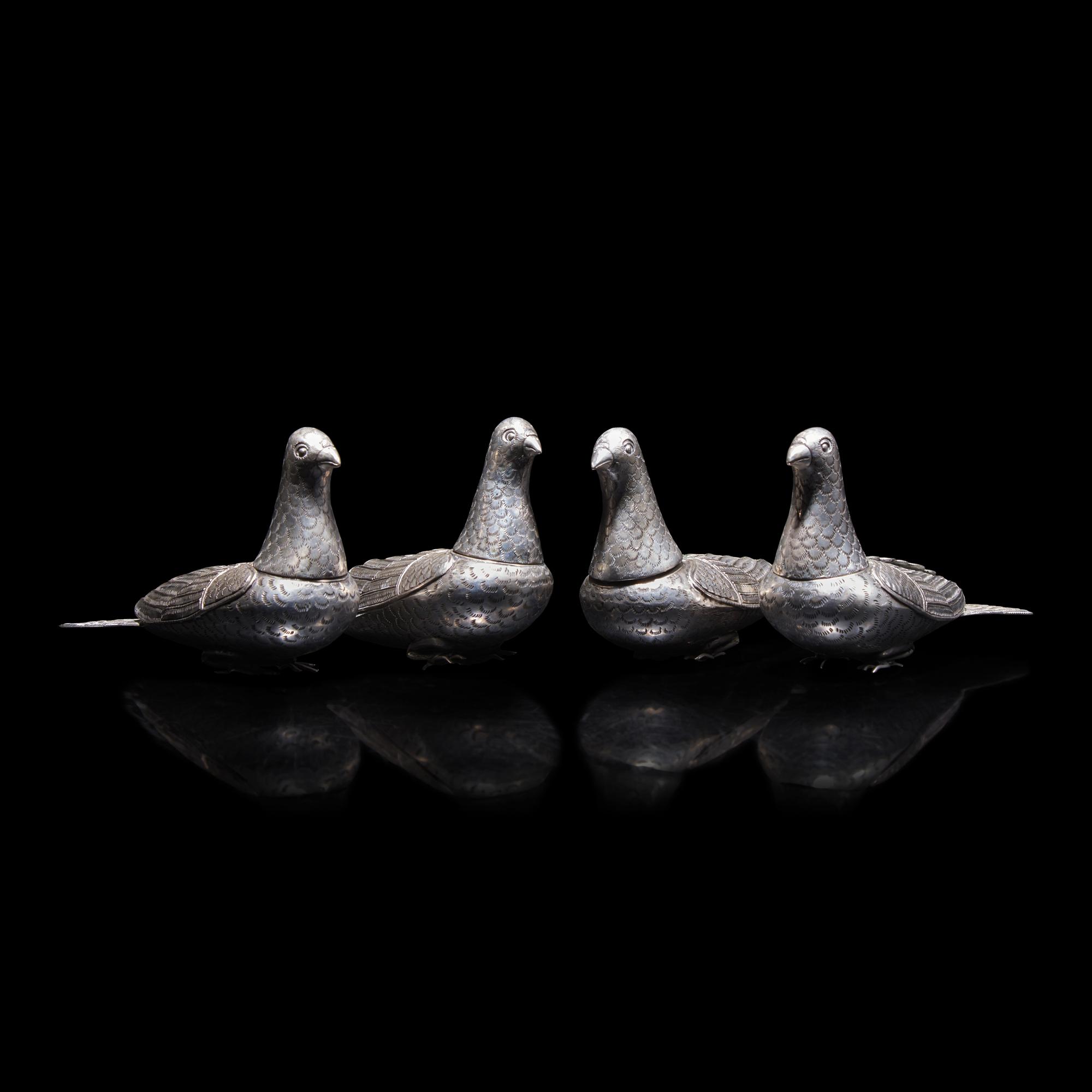 A Group of Four Southeast Asian Silver Bird Boxes, 20th Century 近代 鴿子式銀蓋盒一組四件