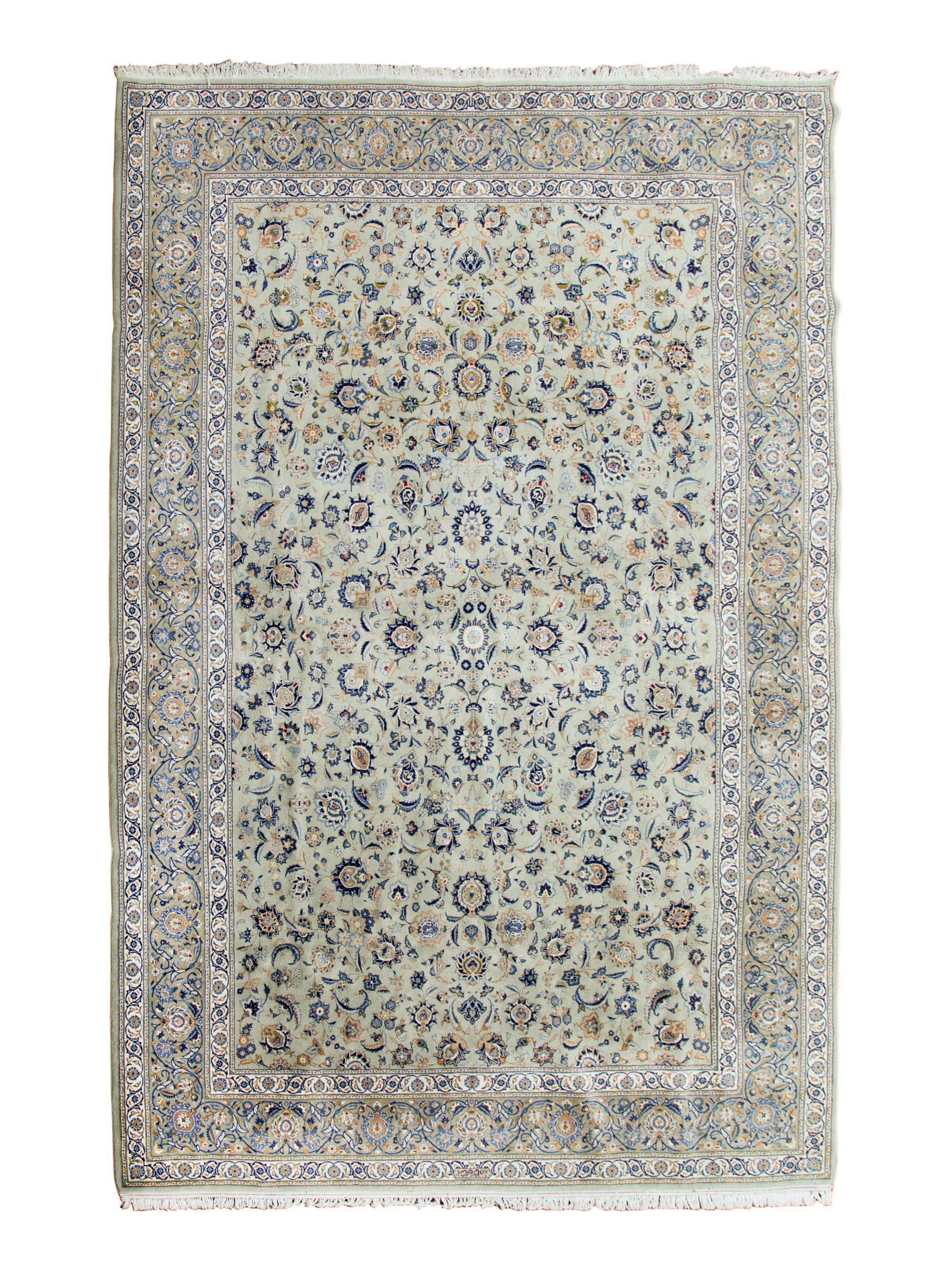 An Isfahan Style Wool Rug