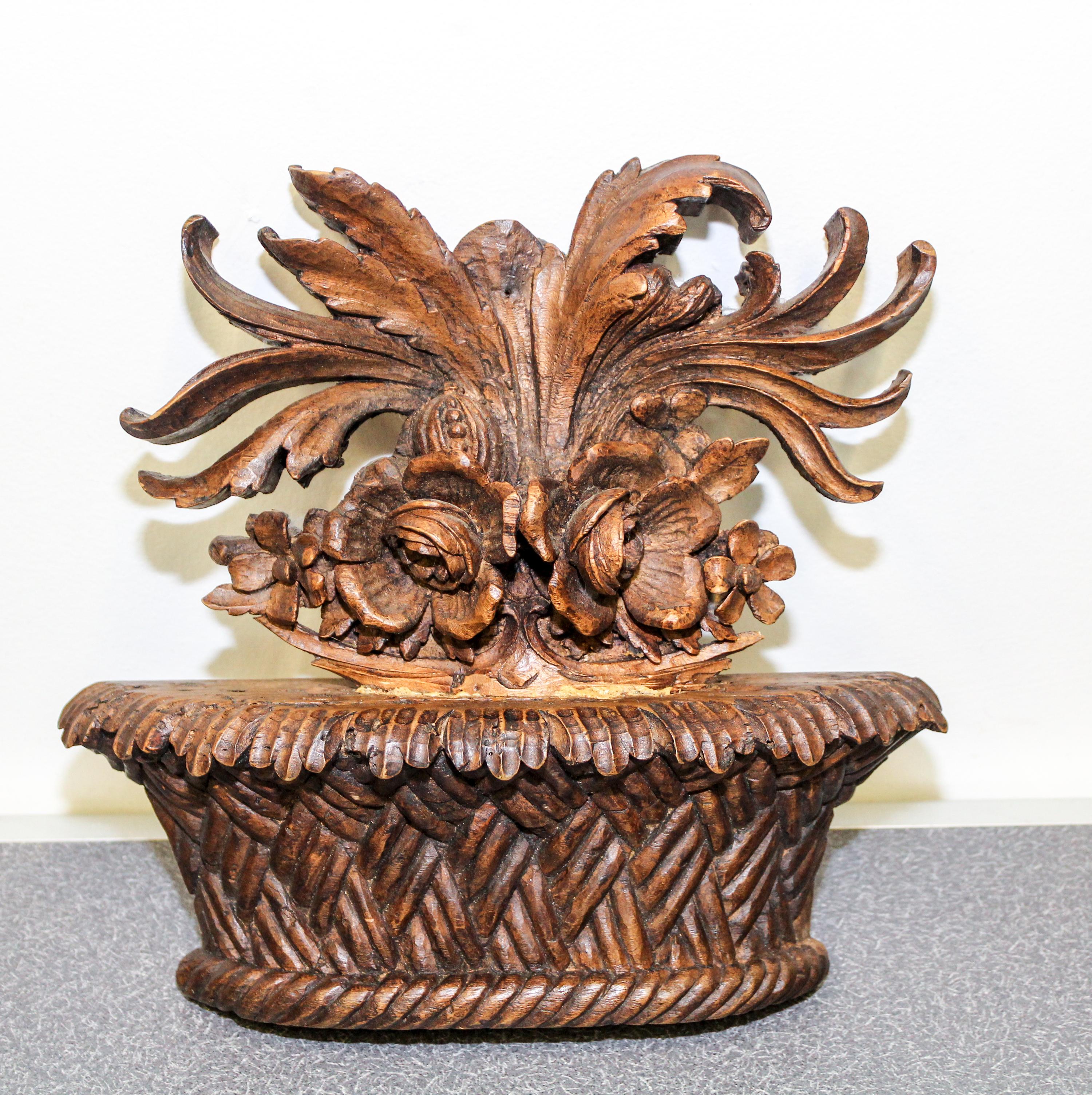A Black Forest Carved Wall Applique Height 11 x width 11 inches. — 19TH CENTURY