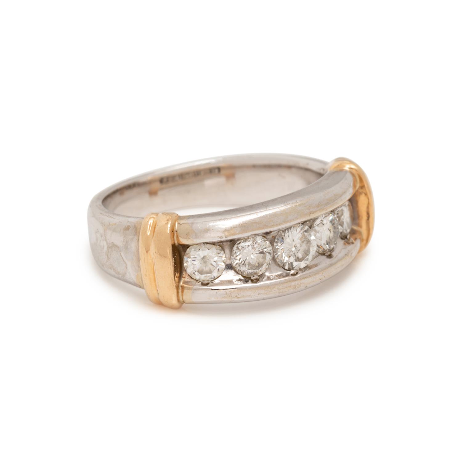 BICOLOR GOLD AND DIAMOND RING