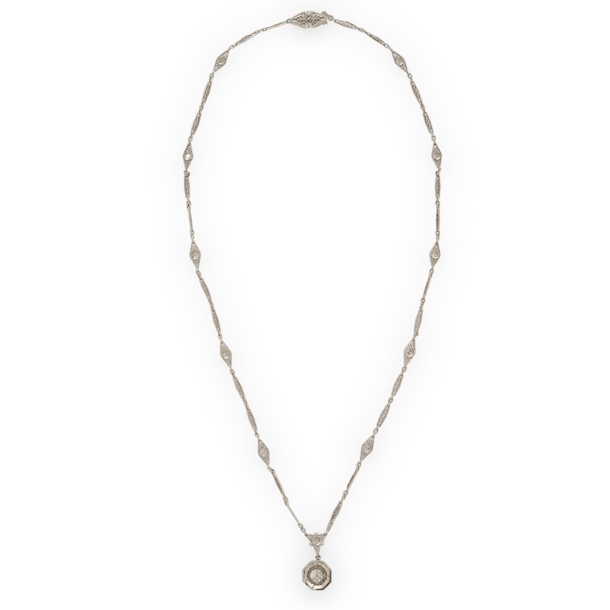 DIAMOND AND PLATINUM NECKLACE