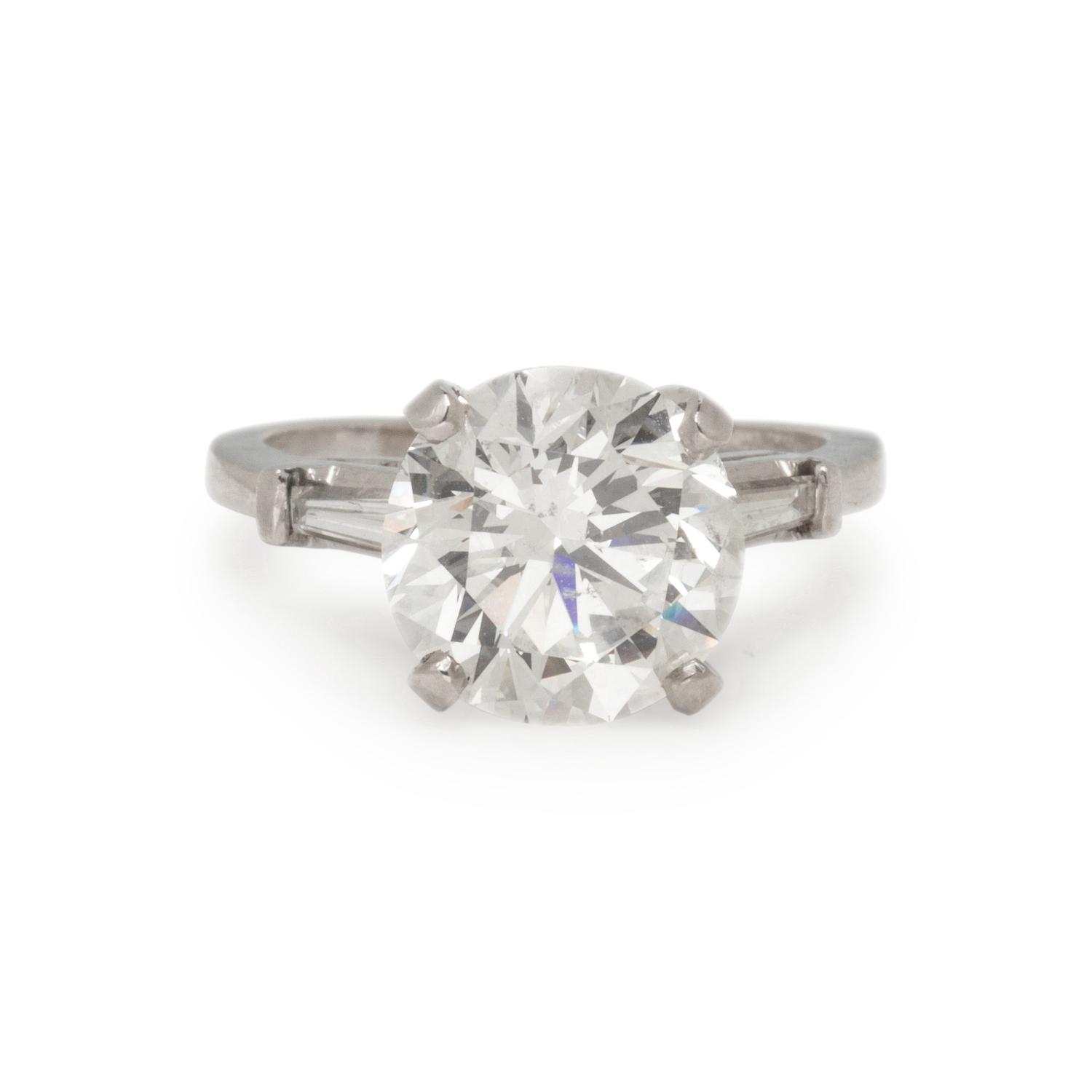 DIAMOND RING