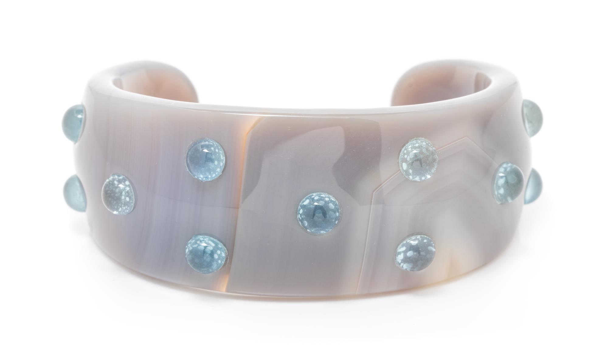 A Grey Agate and Aquamarine Cuff Bracelet, 40.75 dwts.