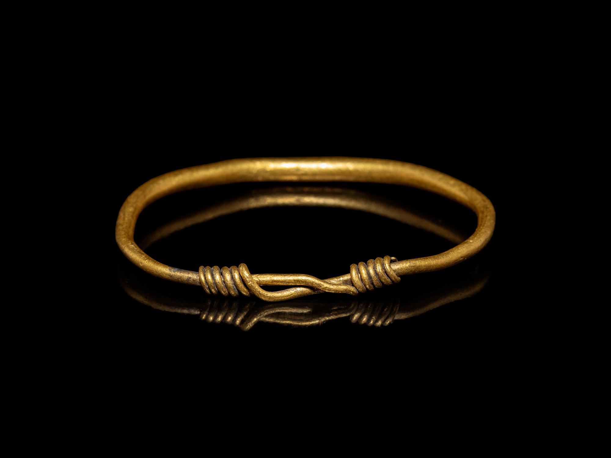 A Roman Gold Bracelet