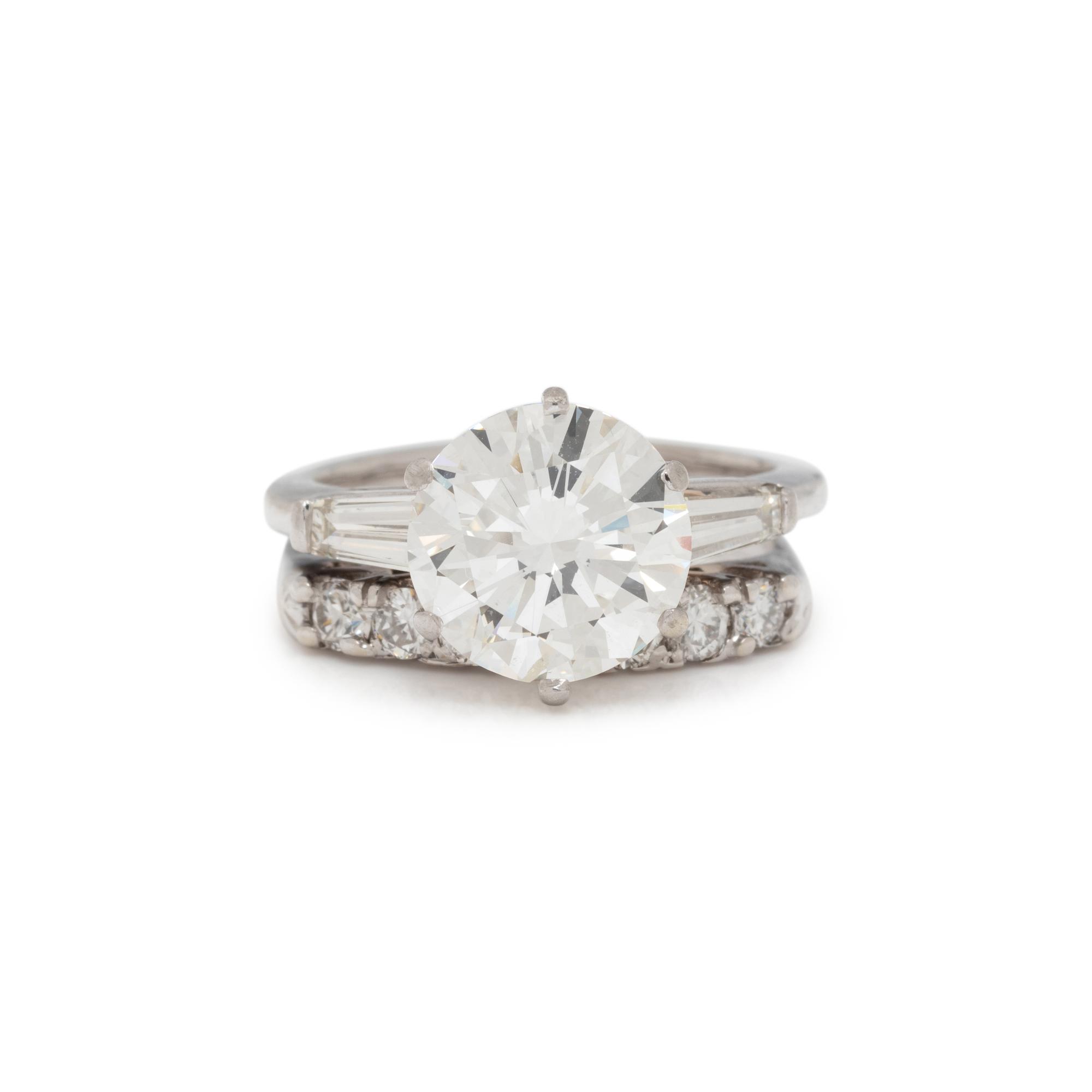 DIAMOND RING