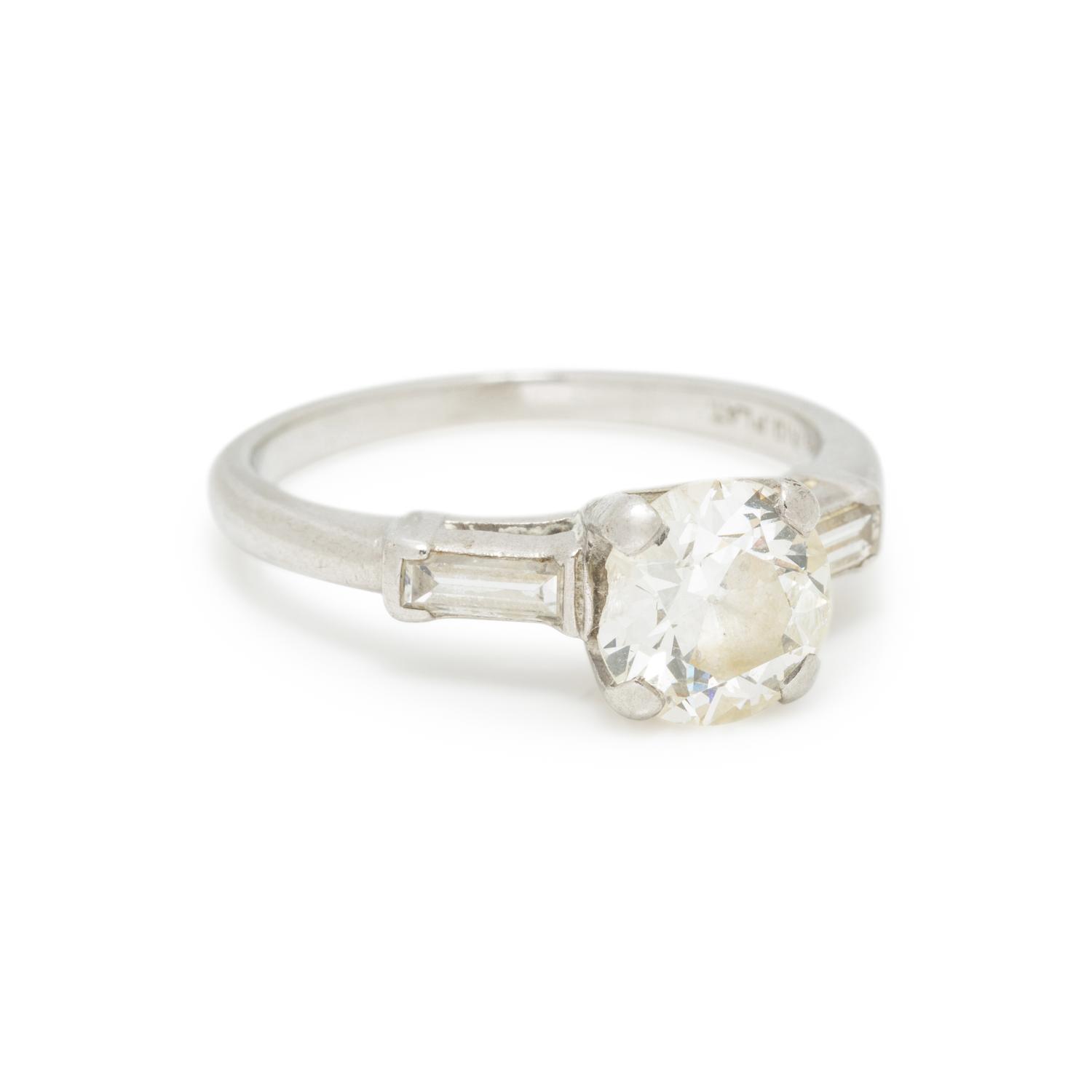 DIAMOND RING