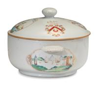 Twelve Chinese Export Pole Family Armorial Porcelain Articles