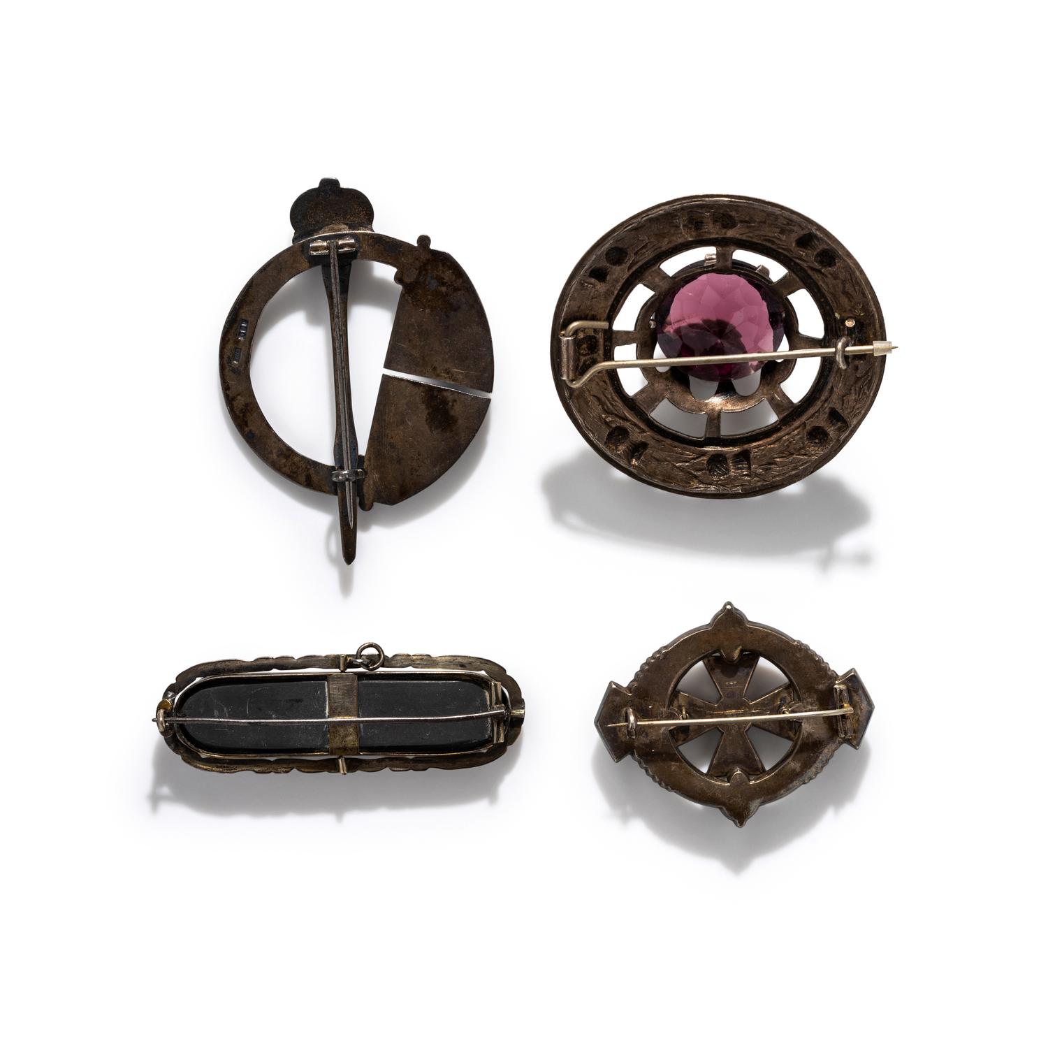 VICTORIAN, COLLECTION OF BROOCHES