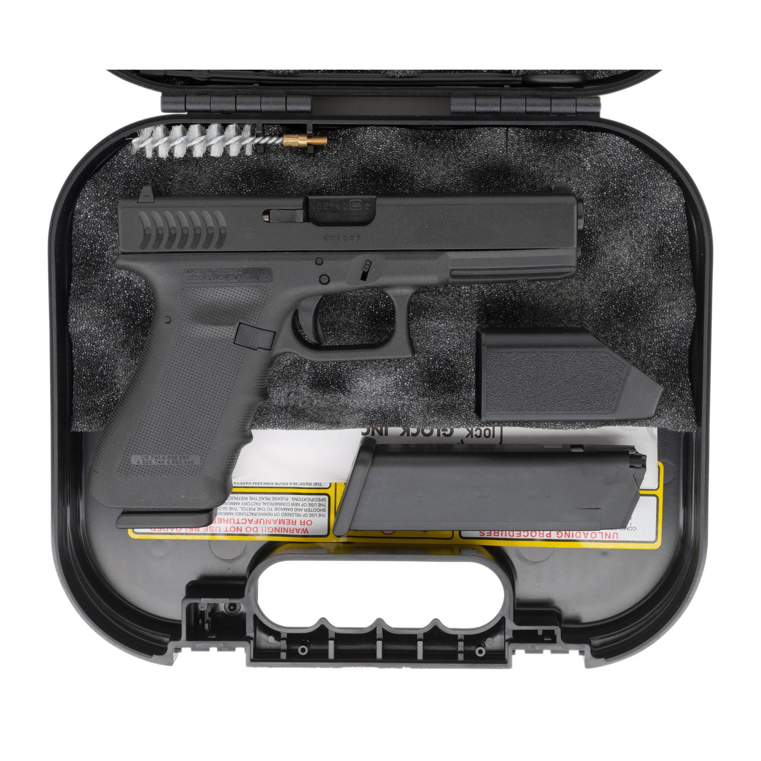 *Glock 22 Gen 3 with RTF2 Grips in Case with Accessories