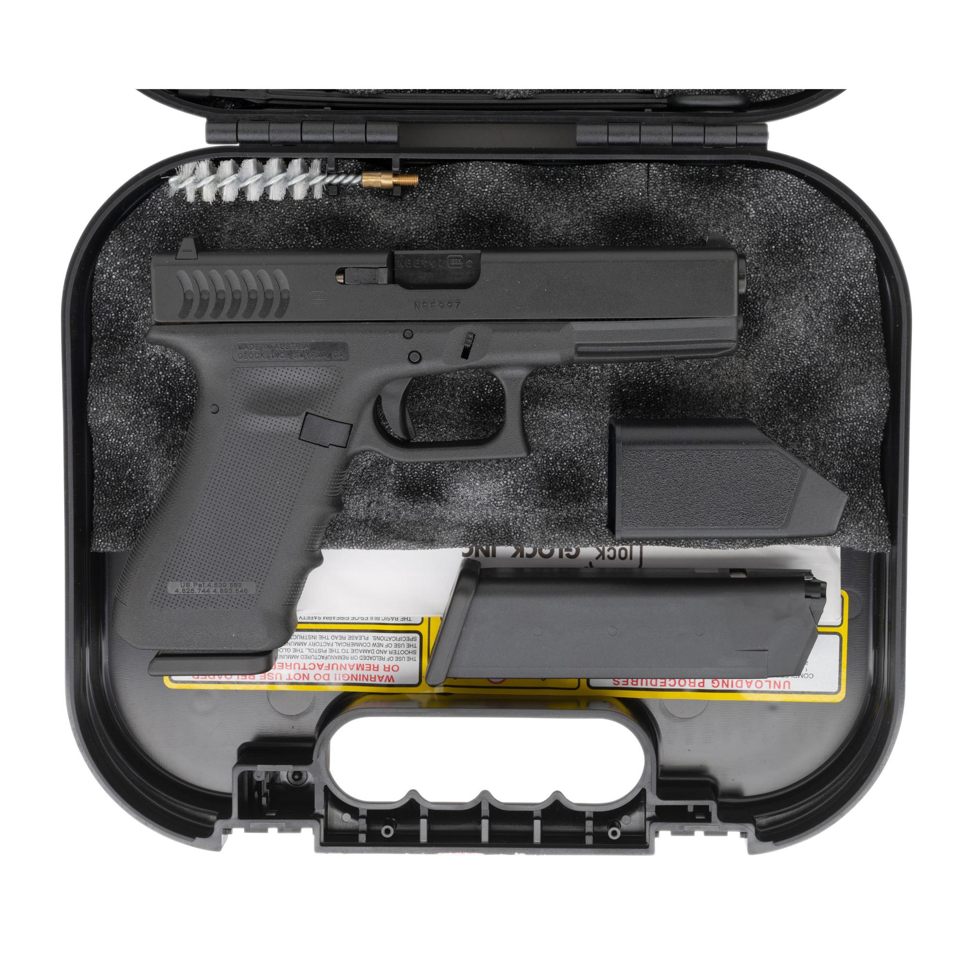 *Glock 22 Gen 3 with RTF2 Grips in Case with Accessories
