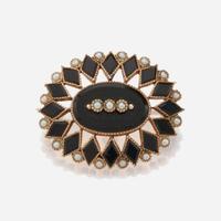 A collection of Victorian gold jewelry