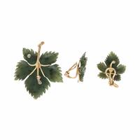 NEPHRITE JADE, DIAMOND, AND YELLOW GOLD CARVED LEAF EARRINGS AND BROOCH SET