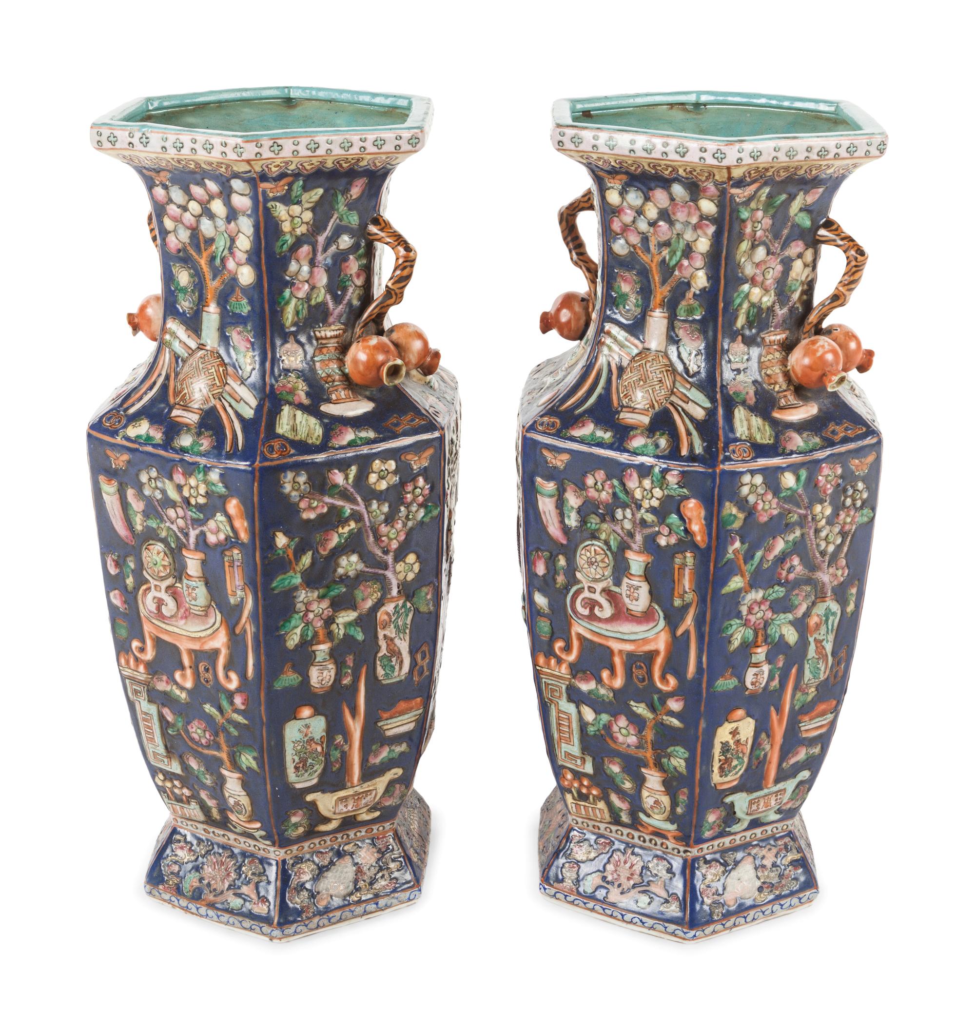 A Pair of Chinese Export Porcelain Vases